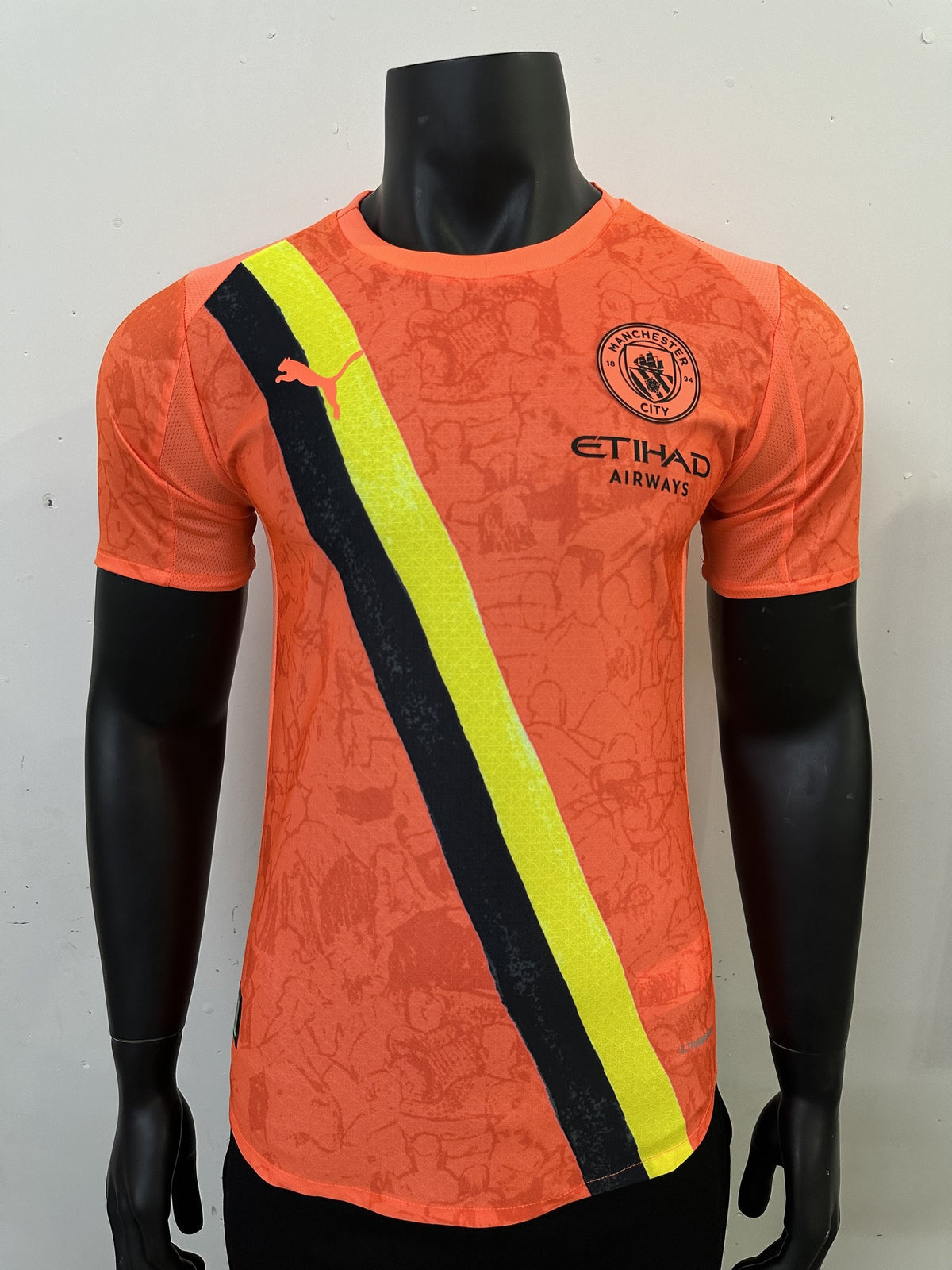 Manchester City Player 25/26 Orange Special Edition Kit – image 1