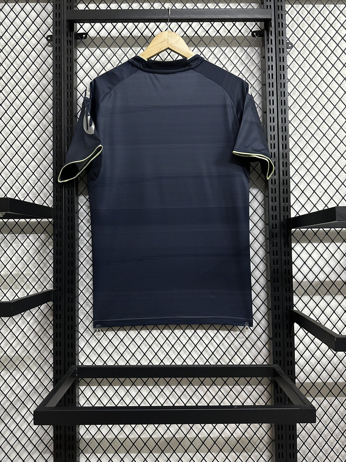 Real Madrid 25/26 Away Kit – image 2