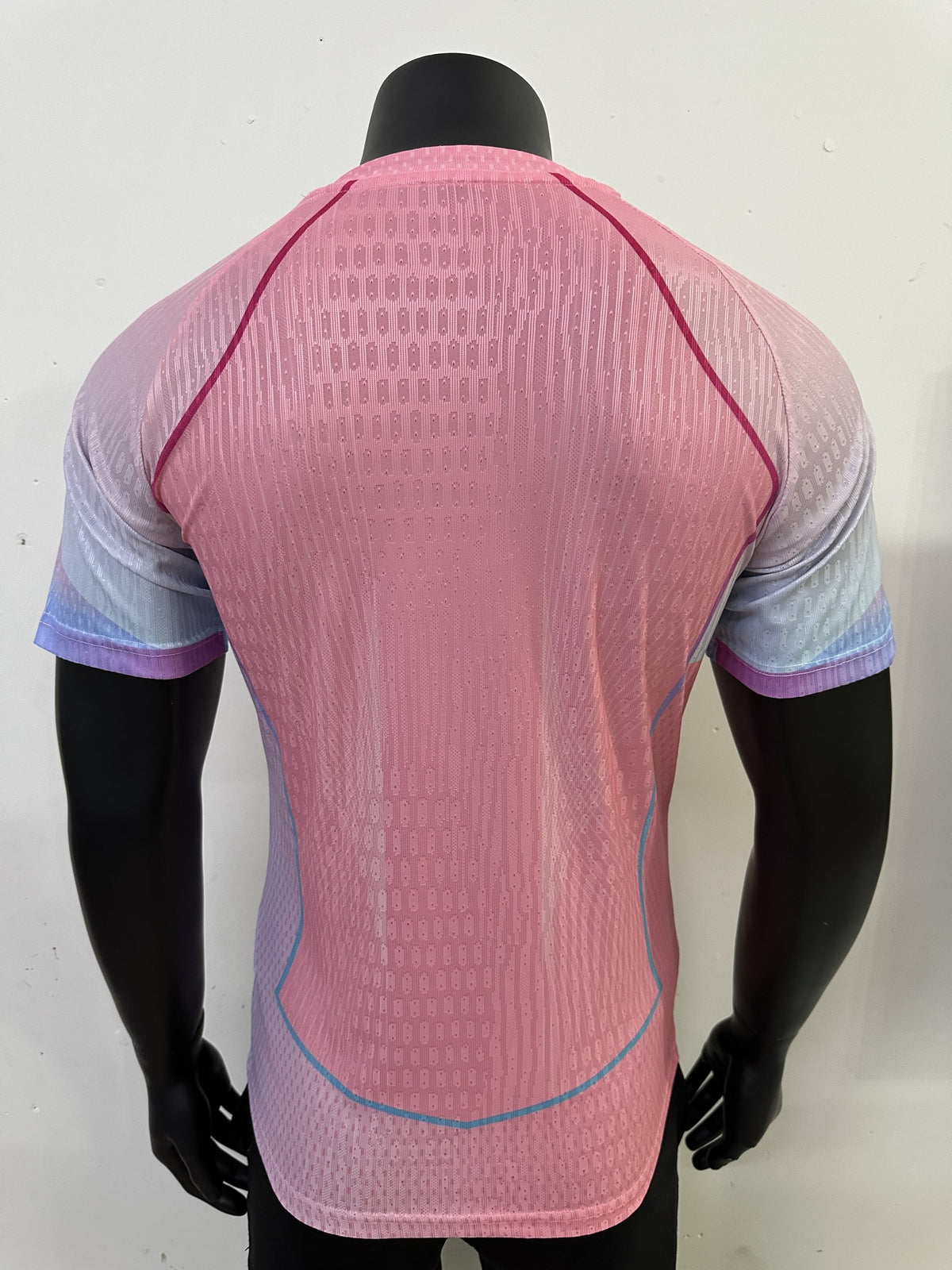 Barcelona Player 25/26 Design Light Pink Special Edition Kit – image 2