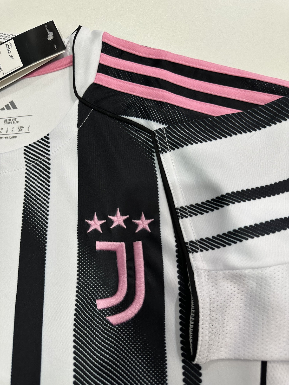 Juventus 25/26 Home Kit – image 7