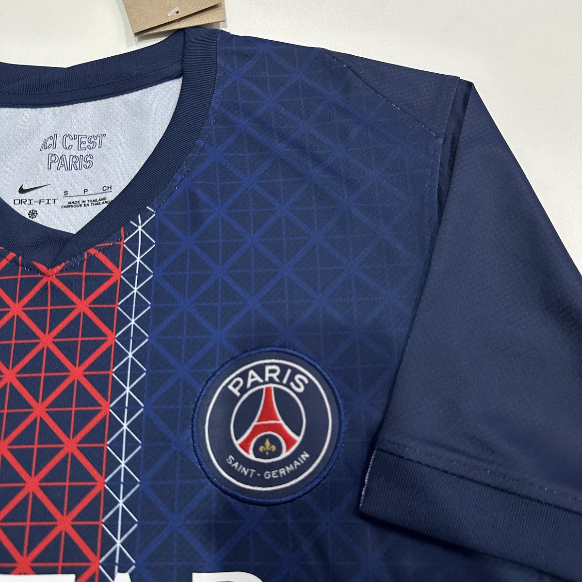 Paris Saint-Germain 25/26 Home Kit – image 7