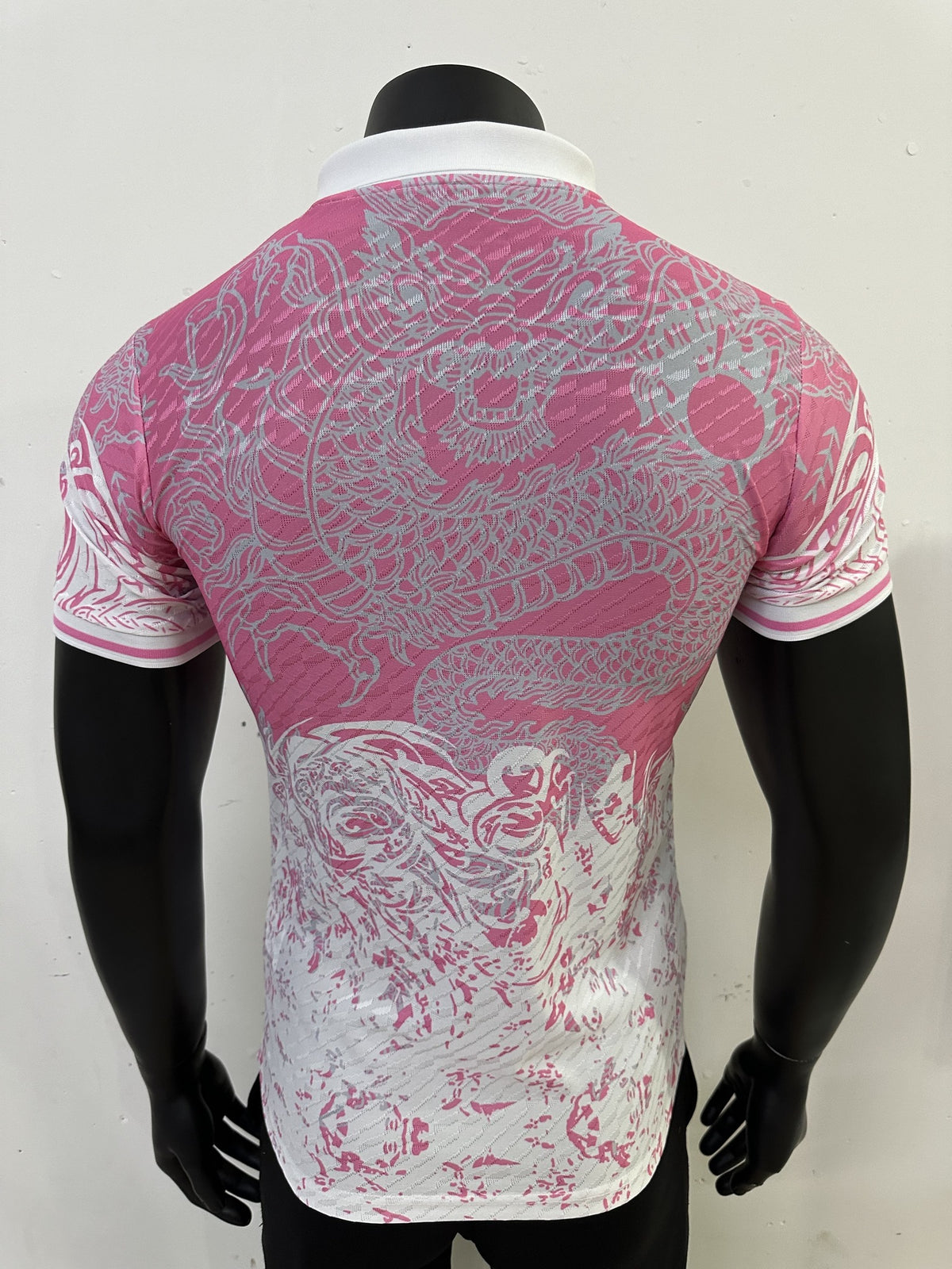 Real Madrid Player 25/26 Pink Dragon Dragon Special Edition Kit – image 2