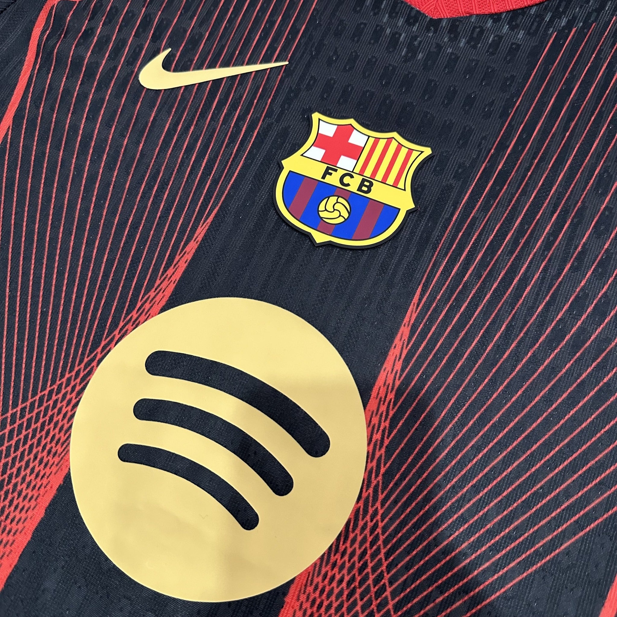 Barcelona Player 25/26 Design Black Special Edition Kit – image 5