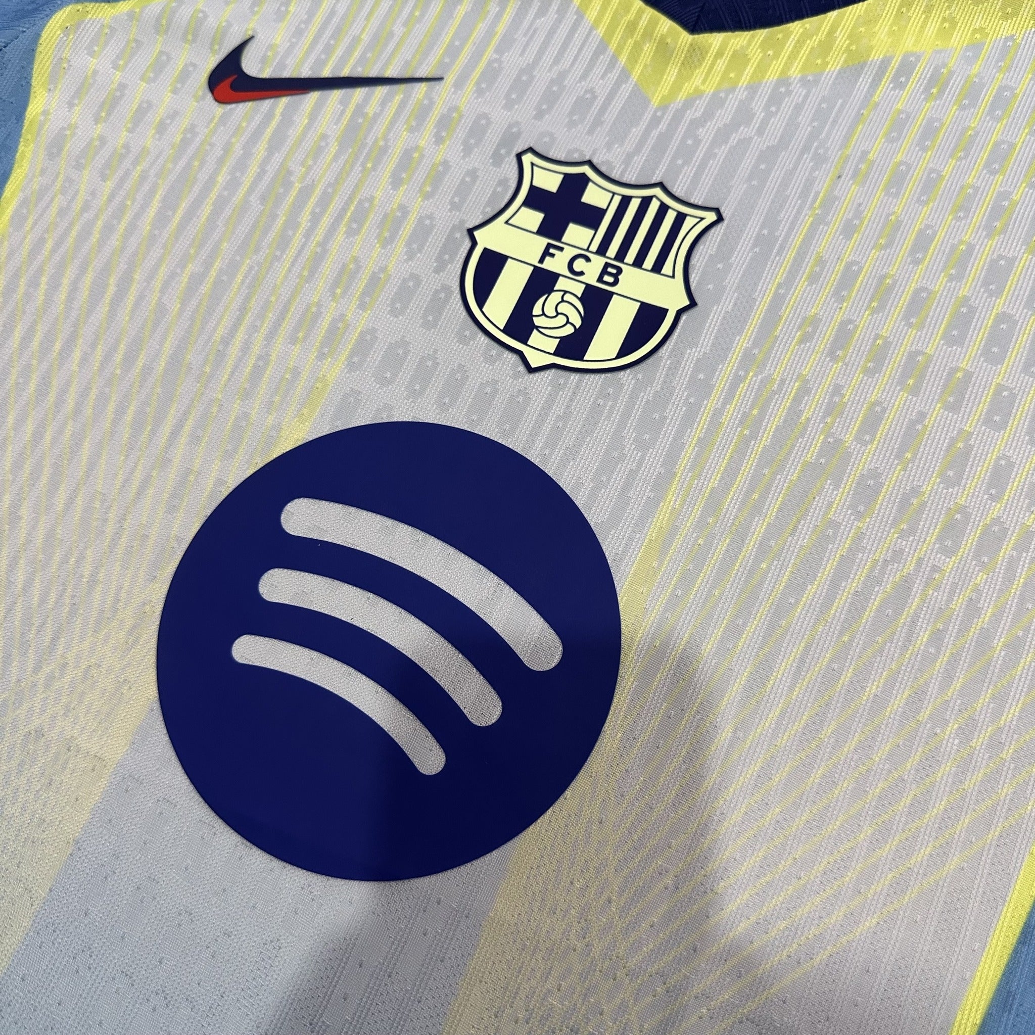 Barcelona Player 25/26 Design Blue Special Edition Kit – image 5