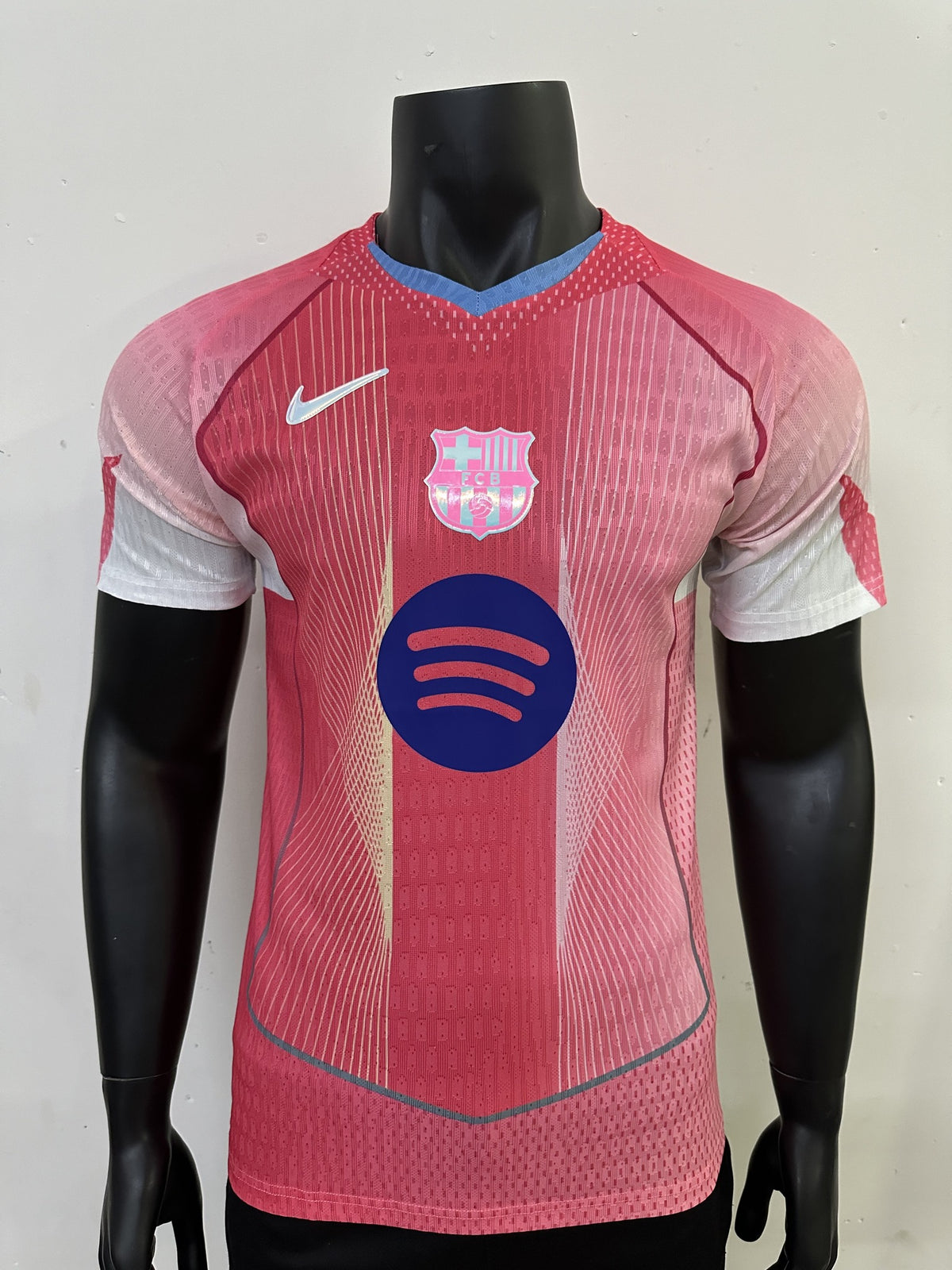 Barcelona Player 25/26 Design Rose Pink Special Edition Kit – image 1