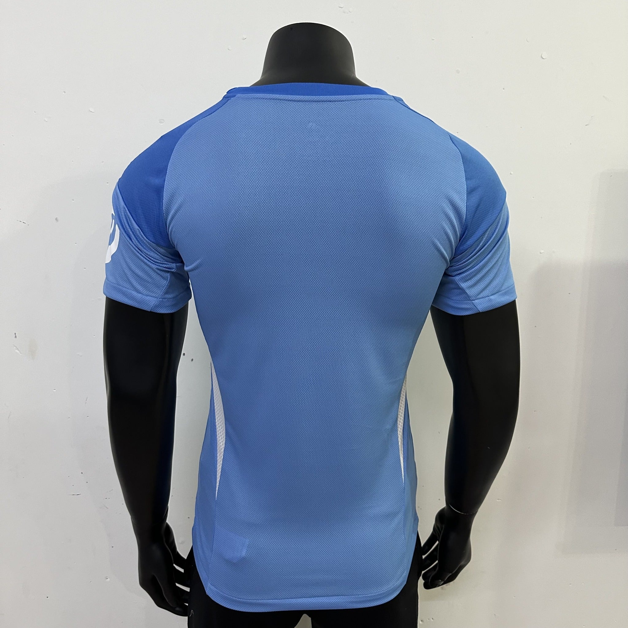 Real Madrid Player 25/26 Goalkeeper Kit – image 4