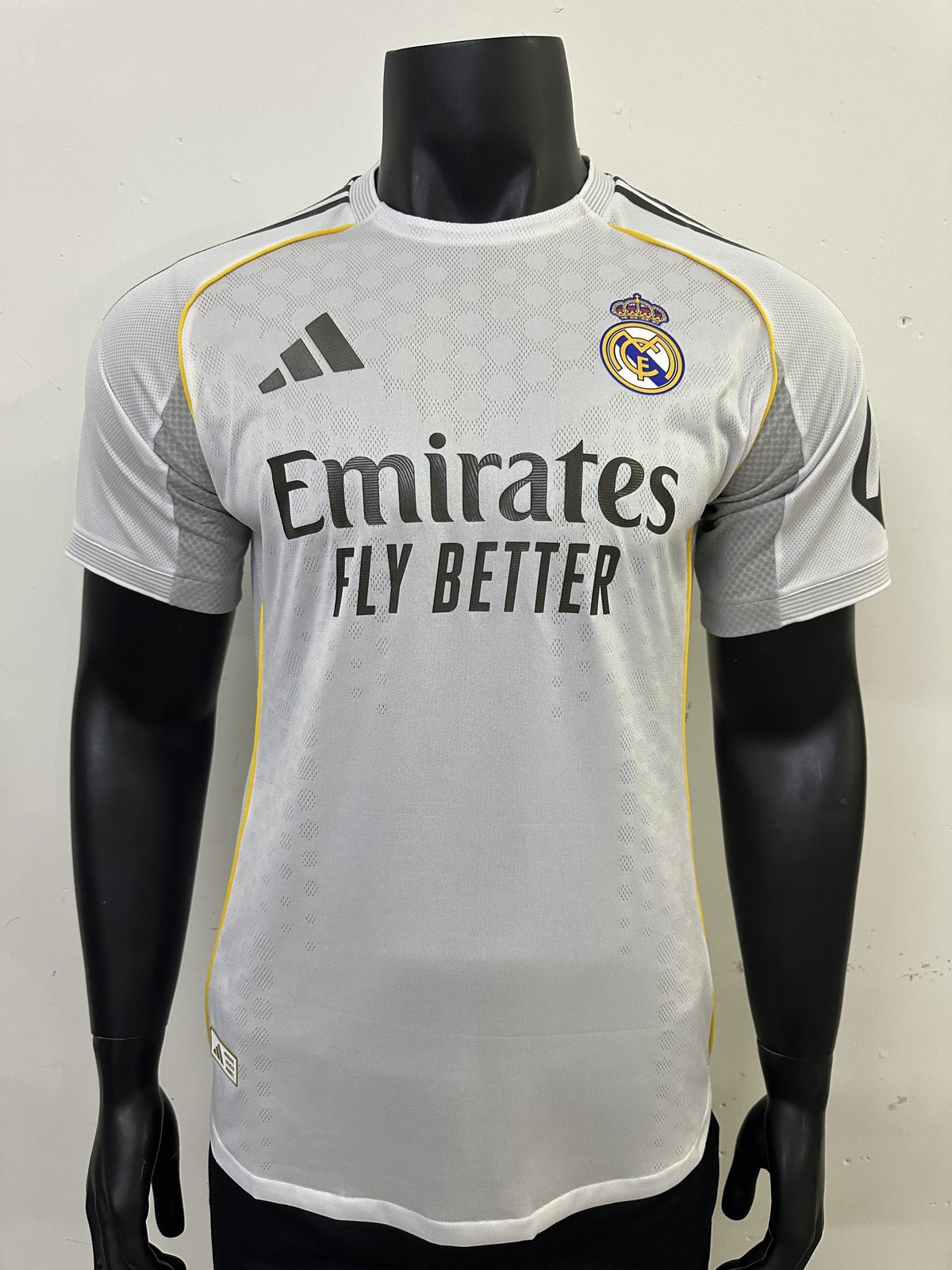 Real Madrid Player 25/26 Home Kit – image 1
