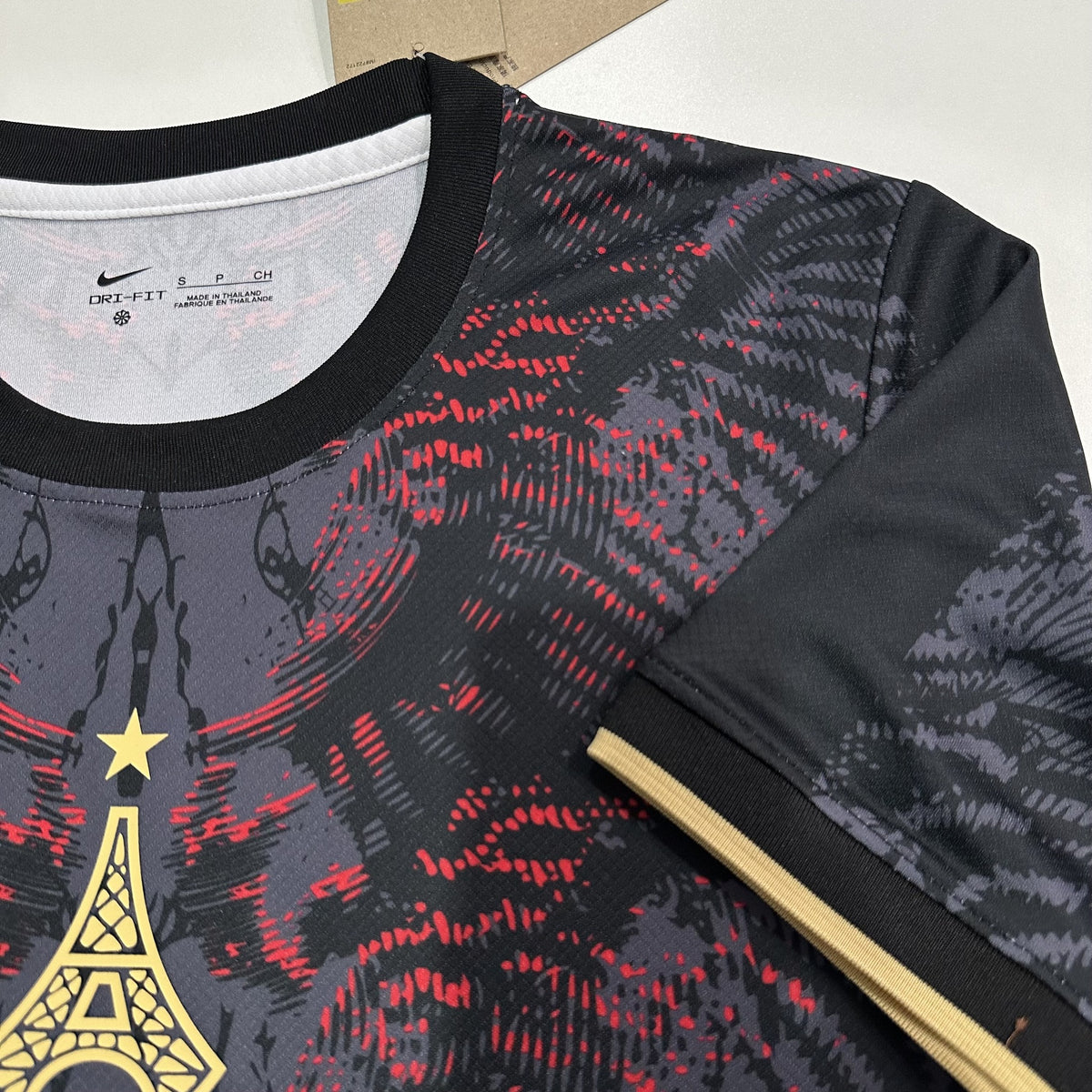 Paris Saint-Germain 25/26 Champions Special Edition Kit – image 7