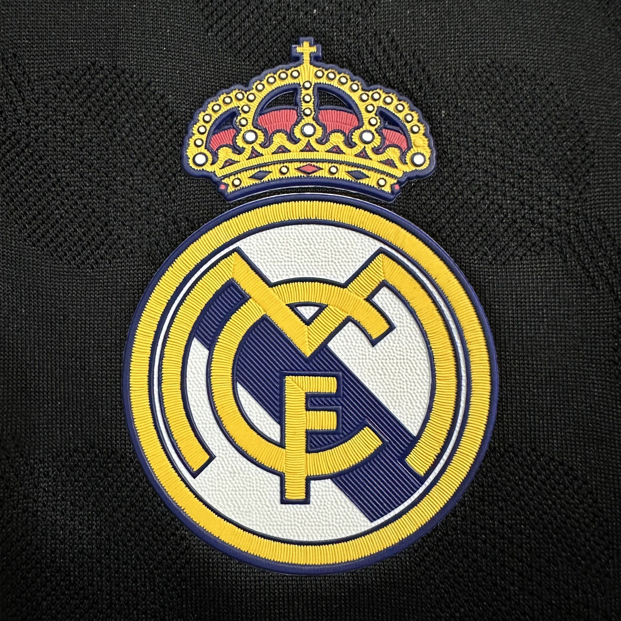 Real Madrid Player 25/26 Black Special Edition Kit – image 6