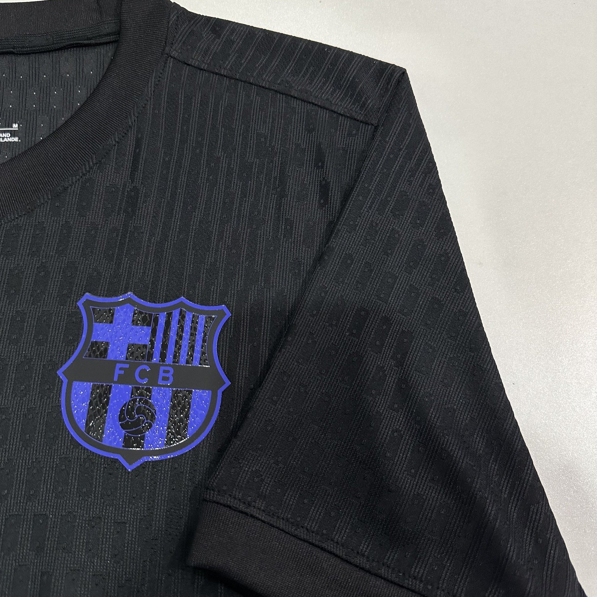 Barcelona Player 25/26 Away Purple Logo Kit – image 8