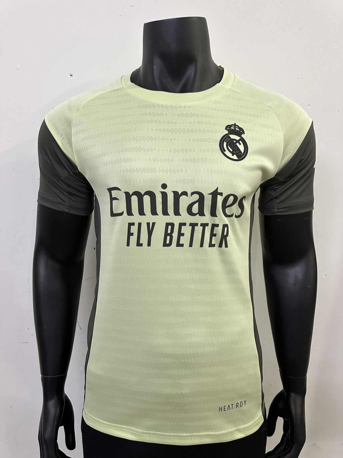 Real Madrid Player 25/26 Training Kit – image 1