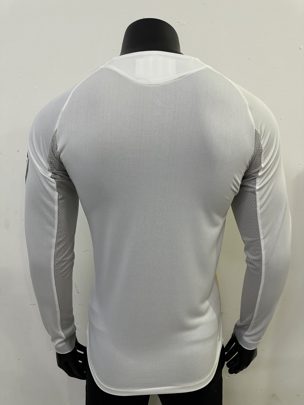 Real Madrid Player 25/26 Home Long Sleeve Kit – image 2
