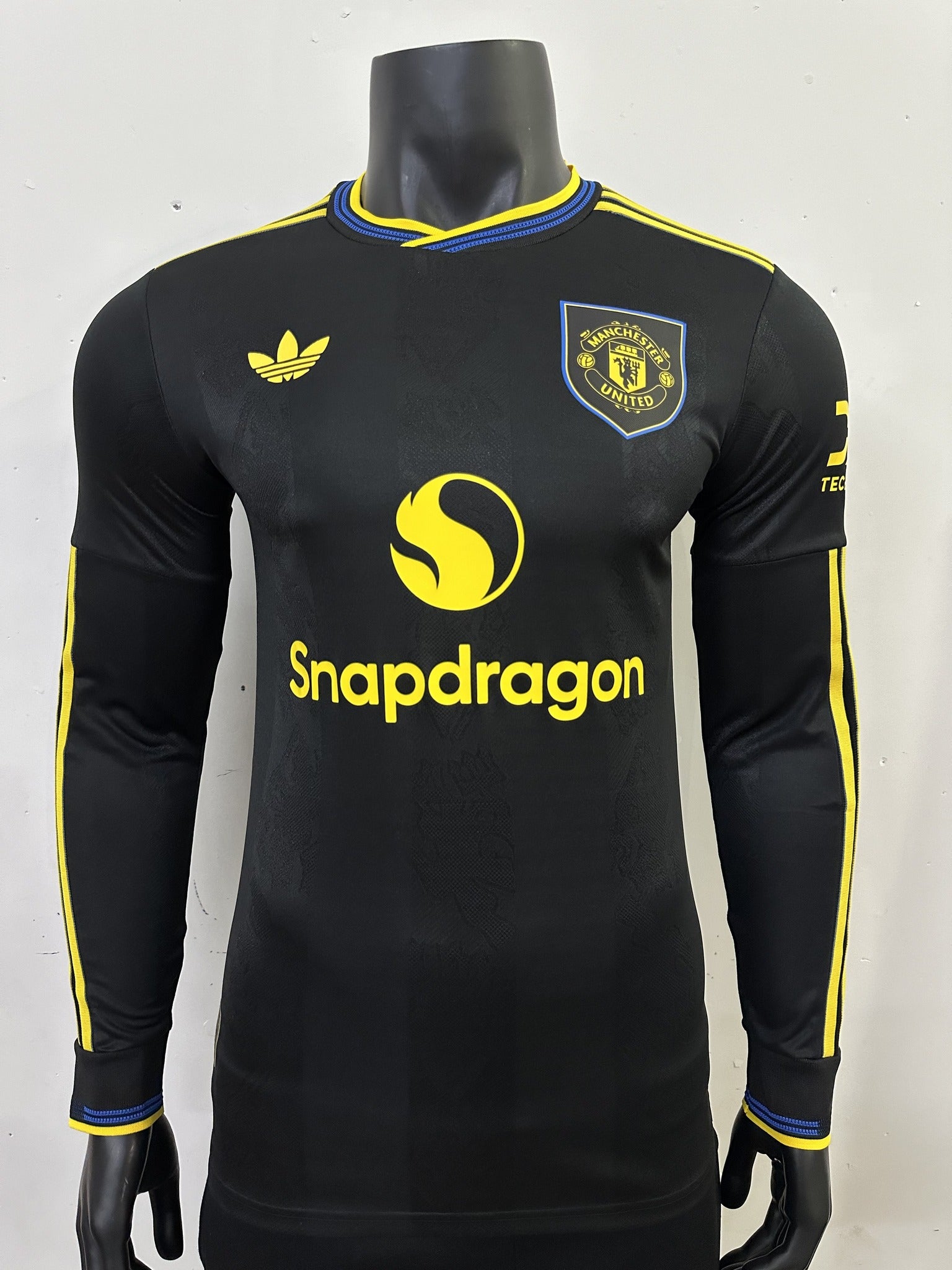 Manchester United Player 25/26 Third Long Sleeve Kit – image 1
