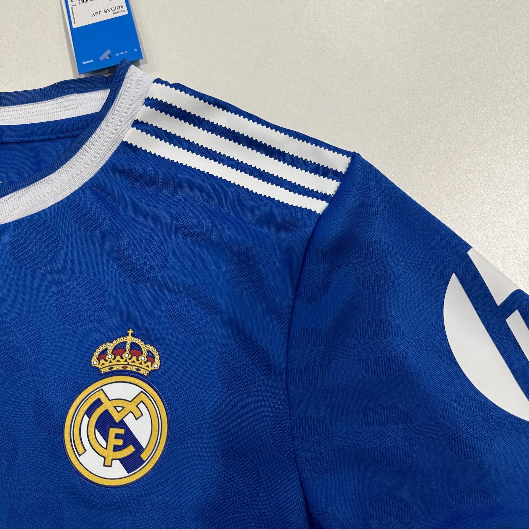 Real Madrid Player 25/26 Third Long Sleeve Kit – image 10