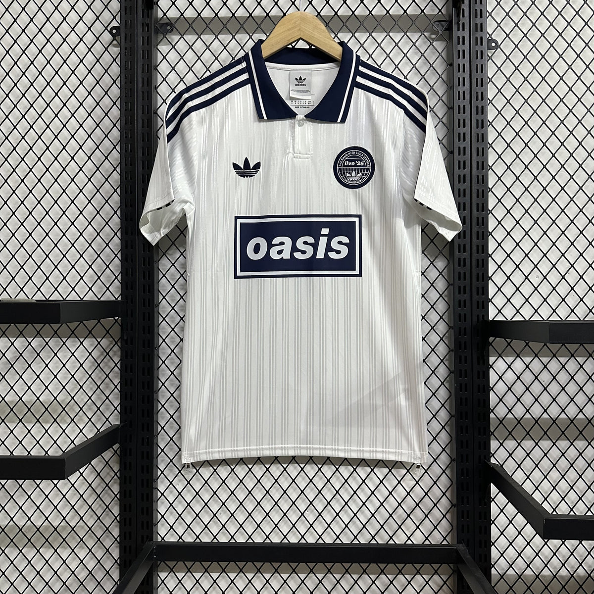 Manchester City 25/26 x Oasis White Special Edition Kit – image 1