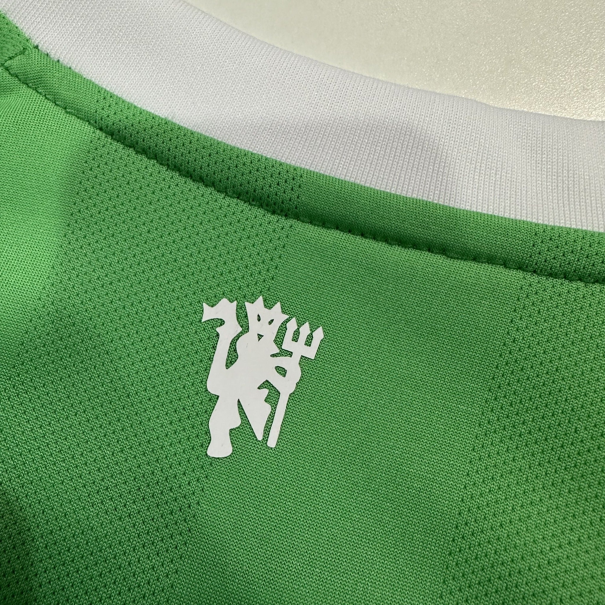 Manchester United Player 25/26 Goalkeeper Kit – image 8