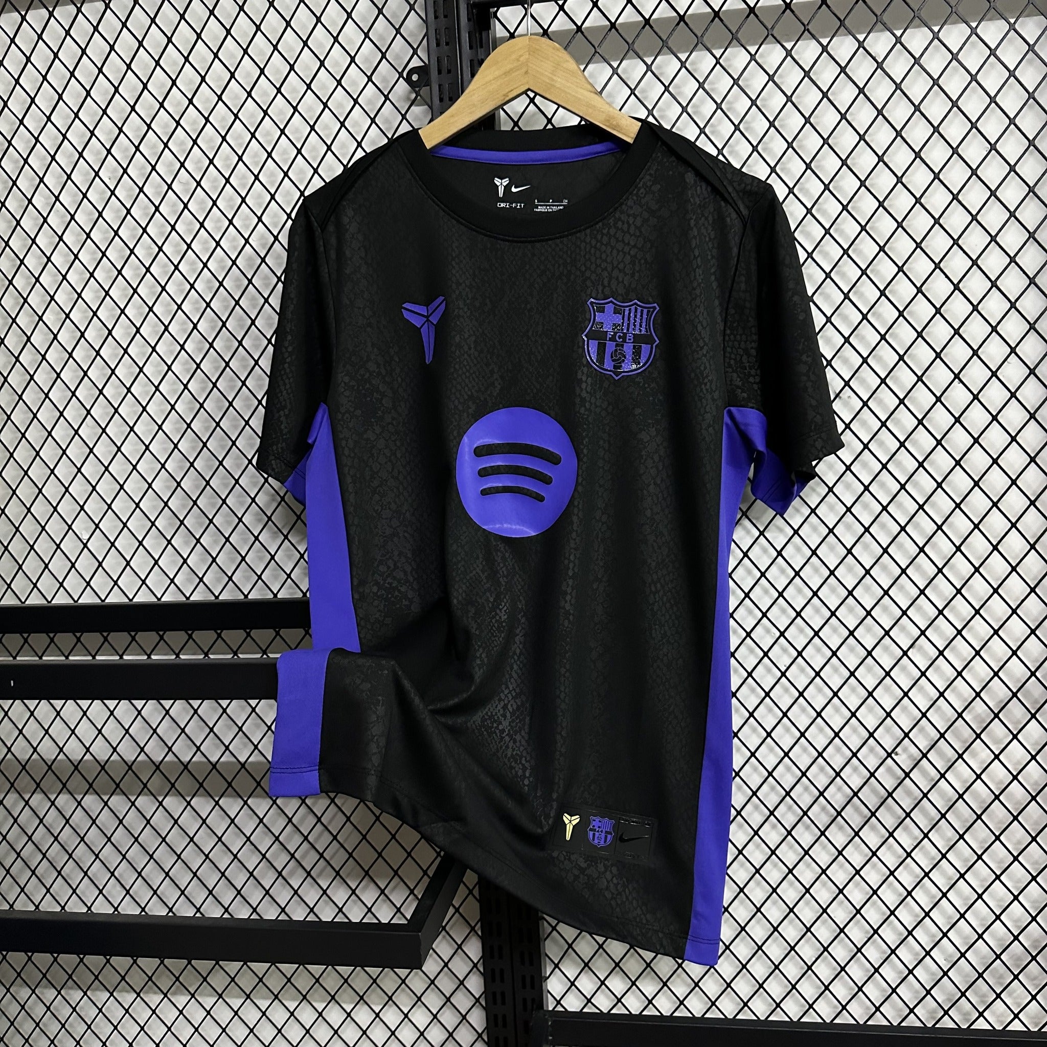 Barcelona 25/26 Black Training Kit – image 3
