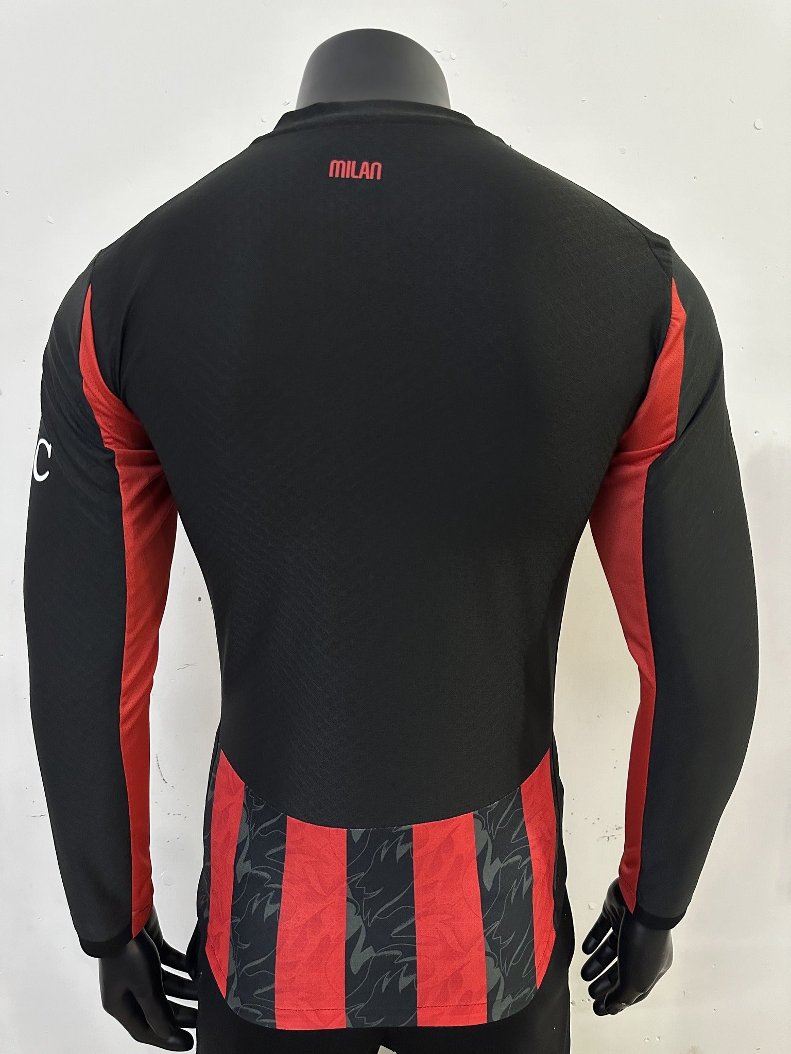 AC Milan Player 25/26 Home Long Sleeve Kit – image 2