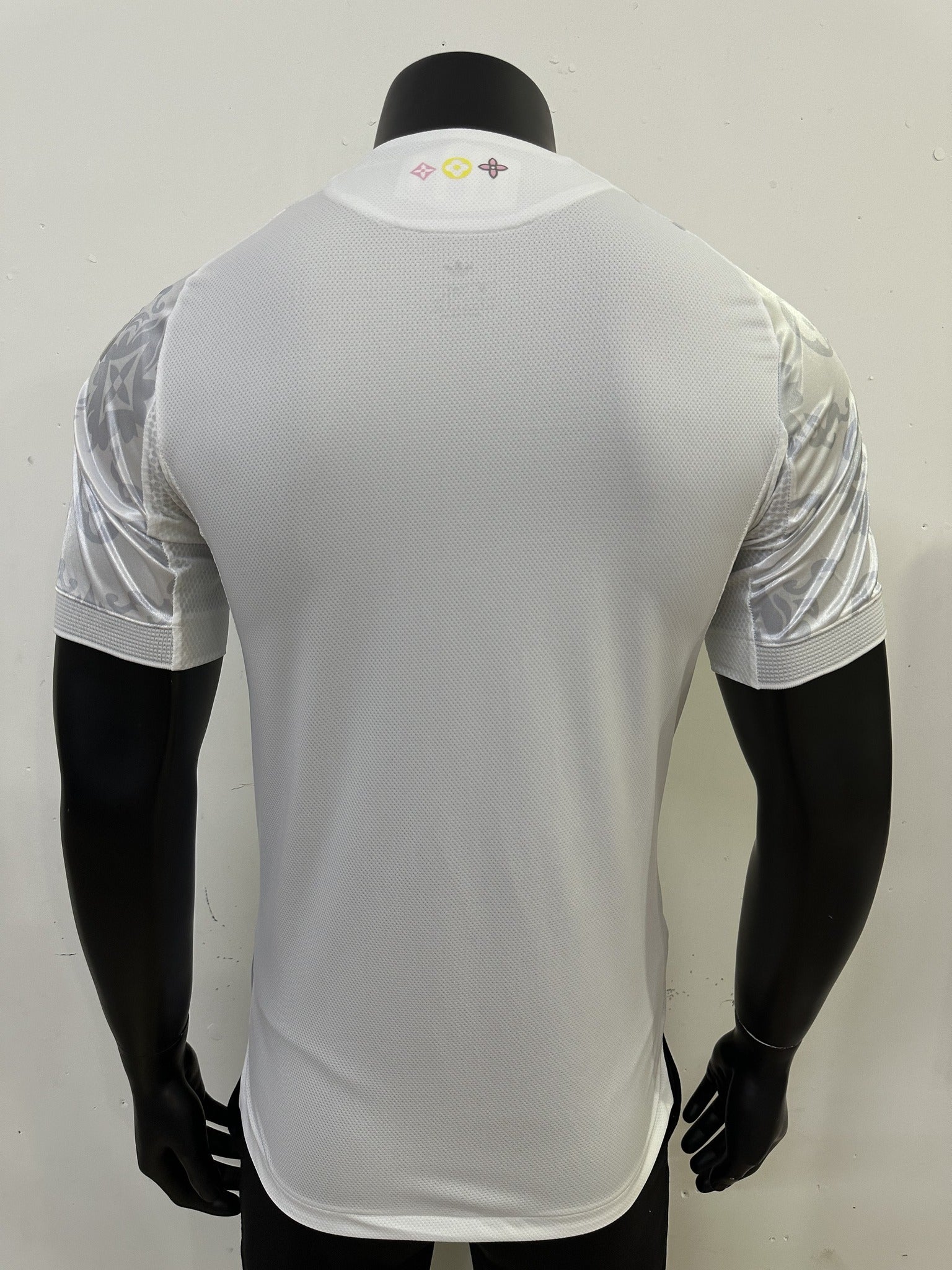 Real Madrid Player 25/26 x Louis Vuitton Special Edition Kit – image 2