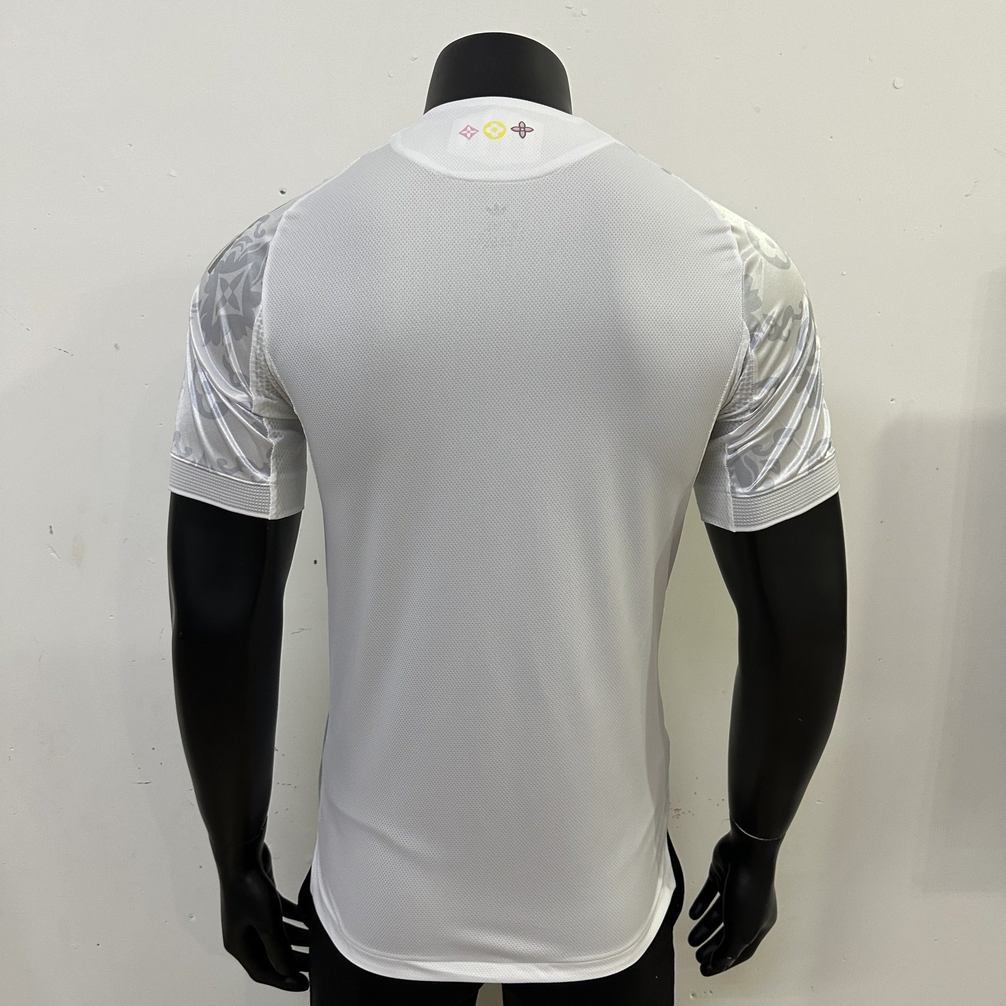Real Madrid Player 25/26 x Louis Vuitton Special Edition Kit – image 4