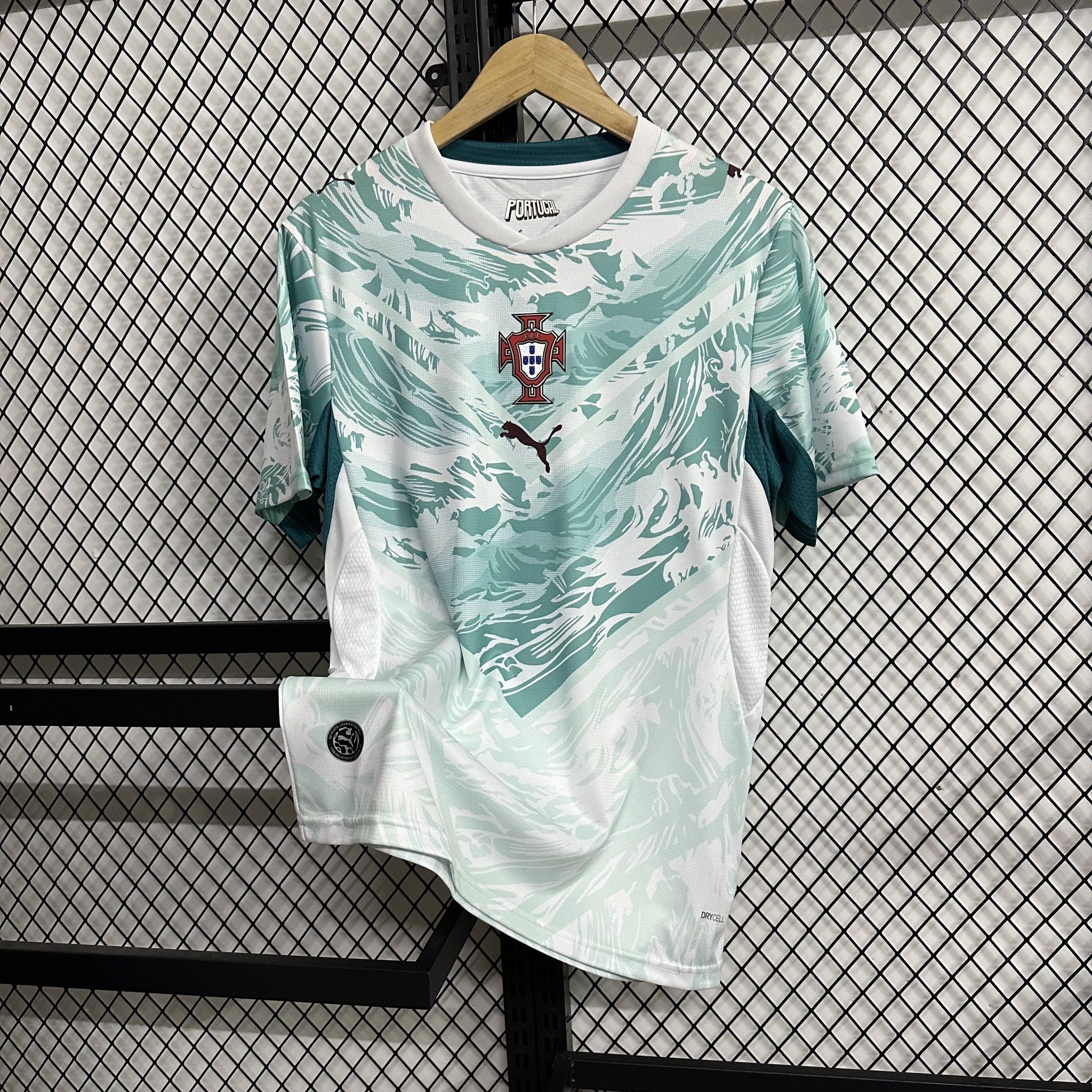 Portugal 26/27 Away Kit – image 3