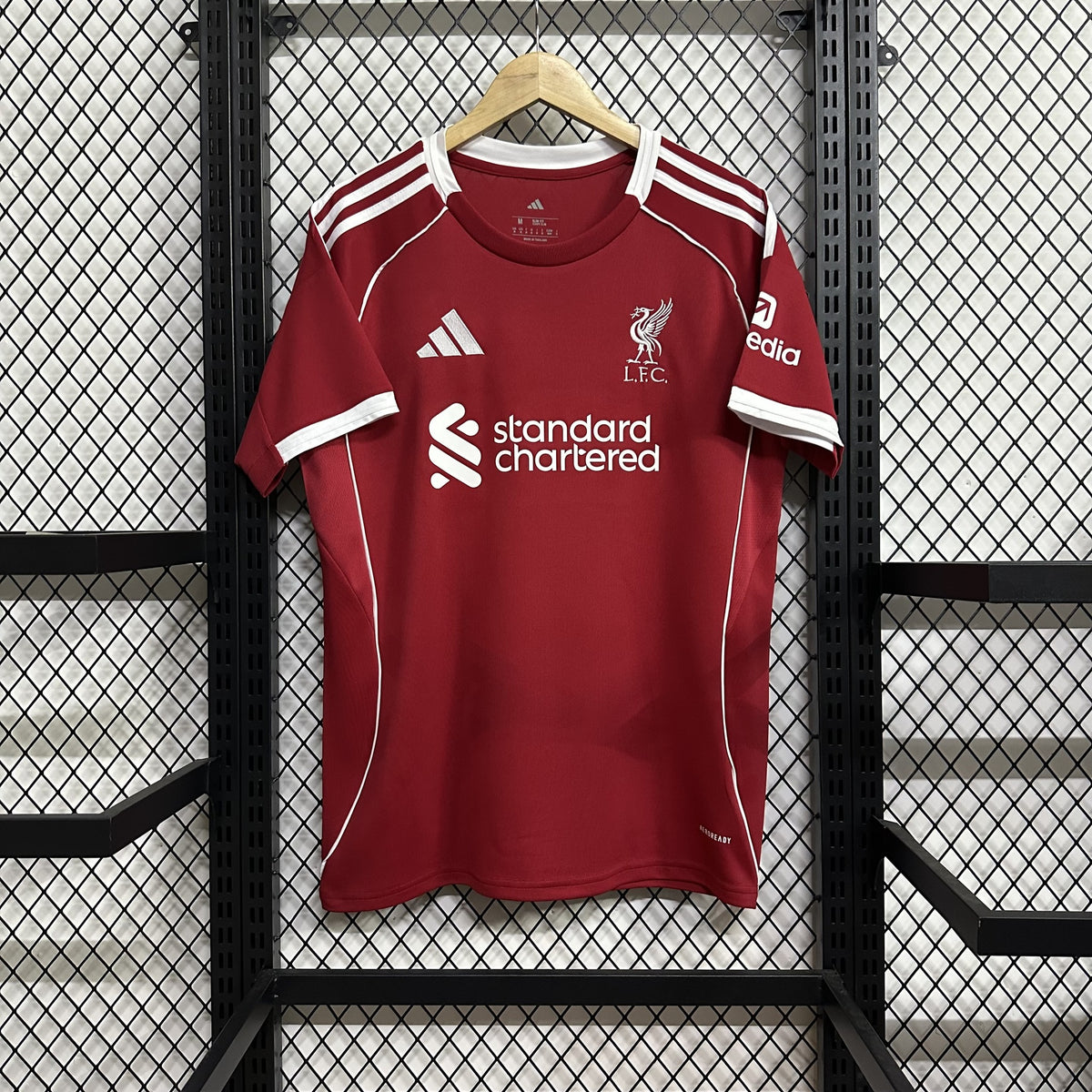 Liverpool 25/26 Home Kit – image 1