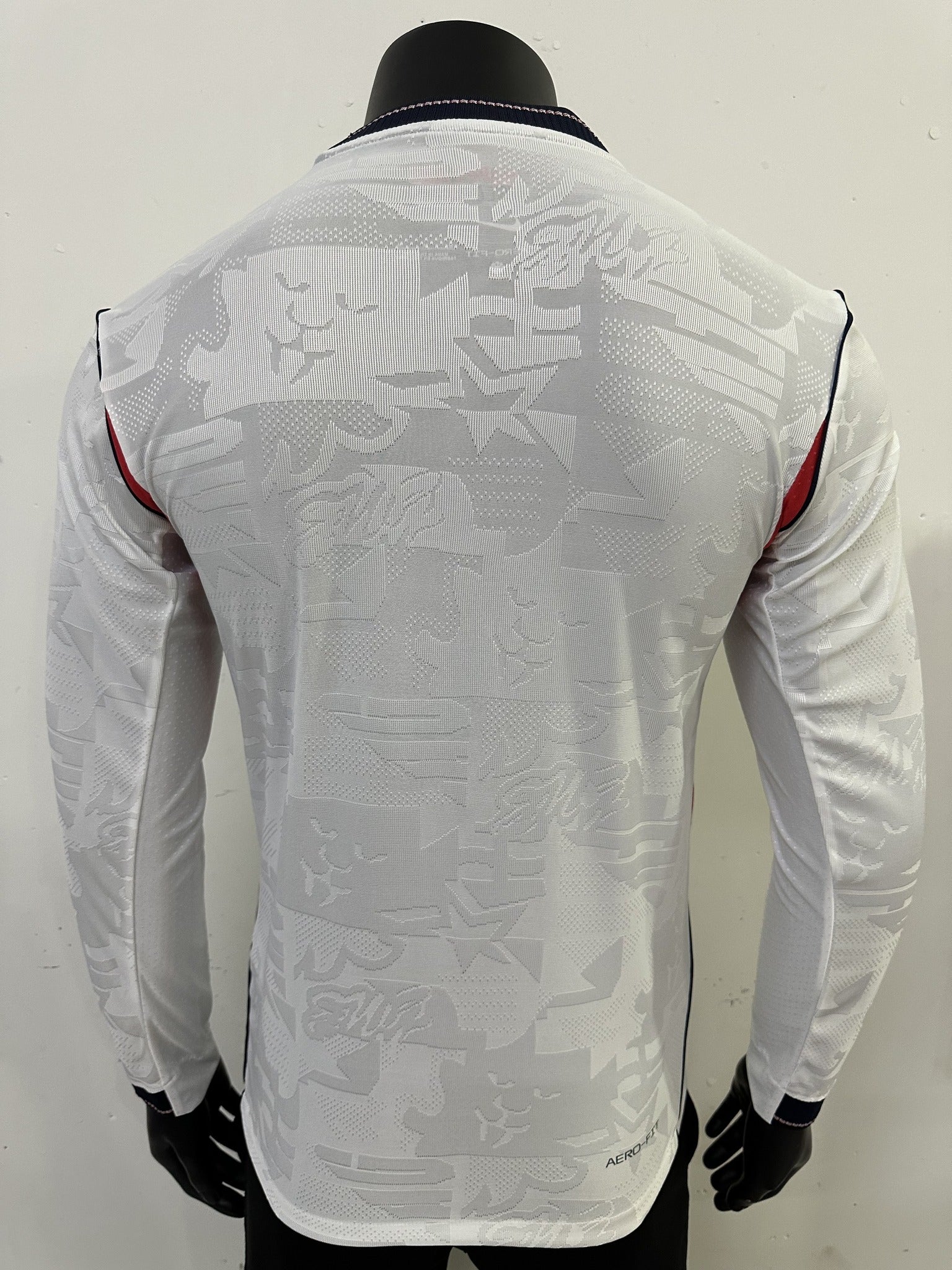 England Player 26/27 Home Long Sleeve Kit – image 2
