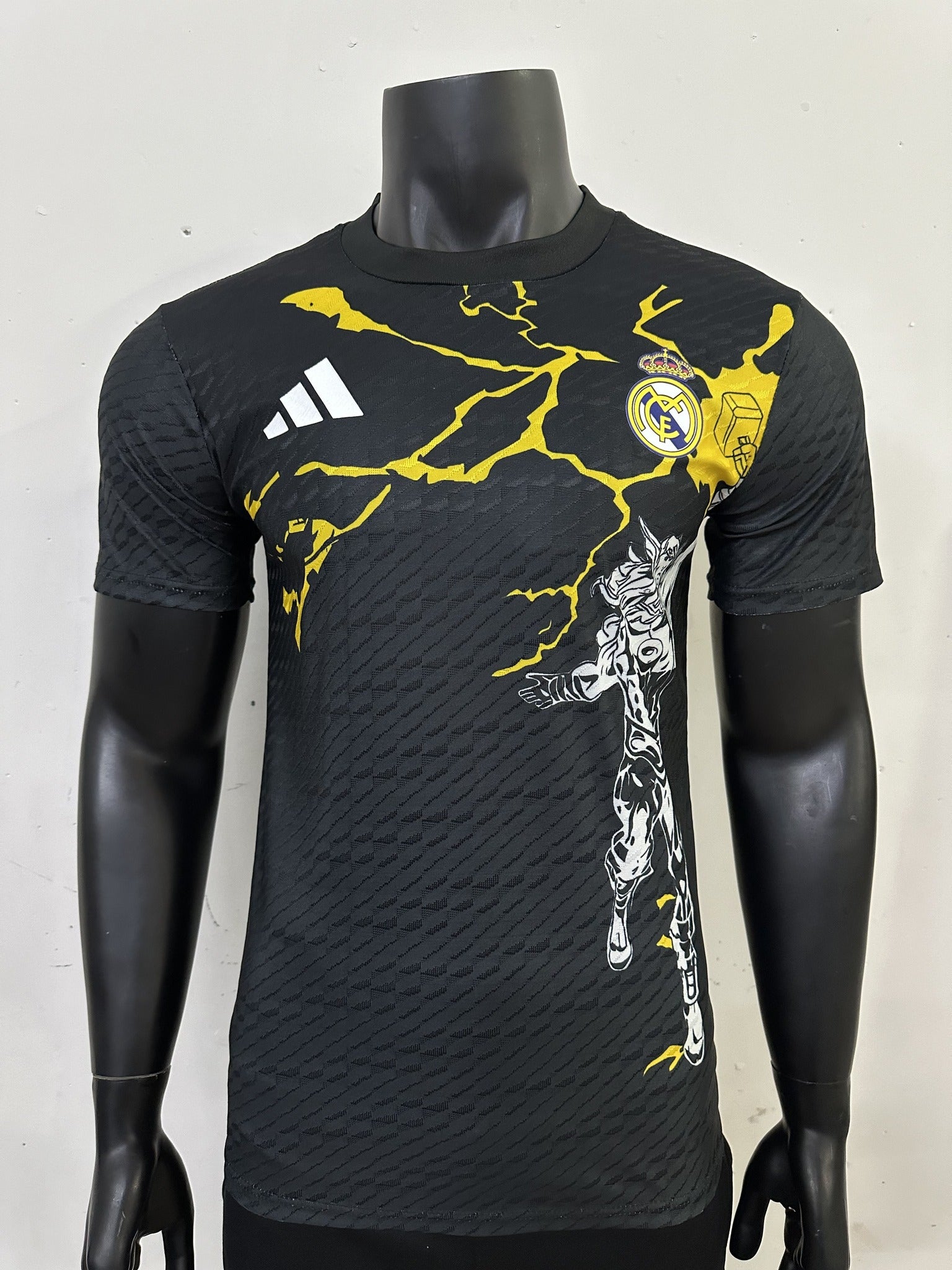 Real Madrid Player 25/26 Avengers Black Special Edition Kit – image 1