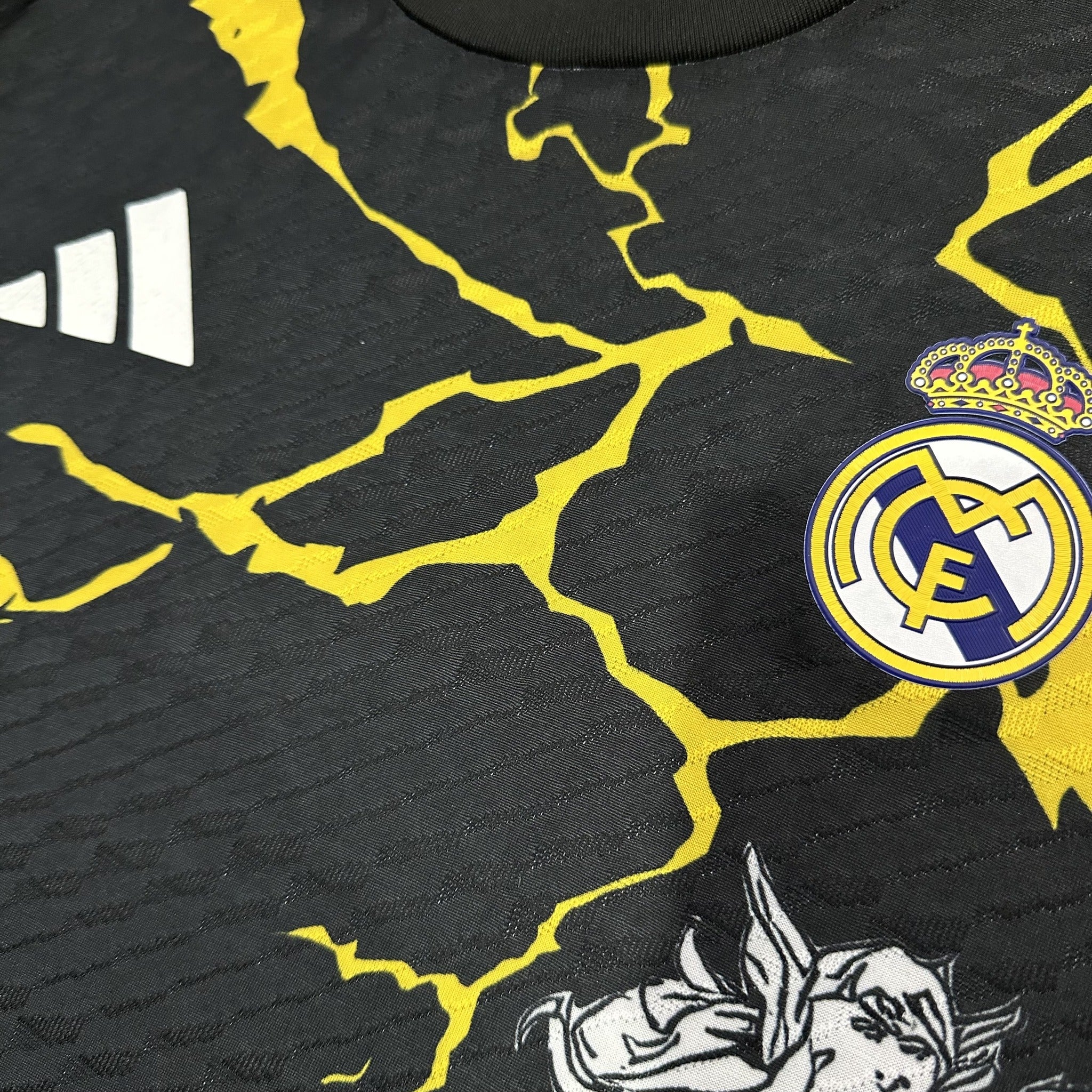 Real Madrid Player 25/26 Avengers Black Special Edition Kit – image 5
