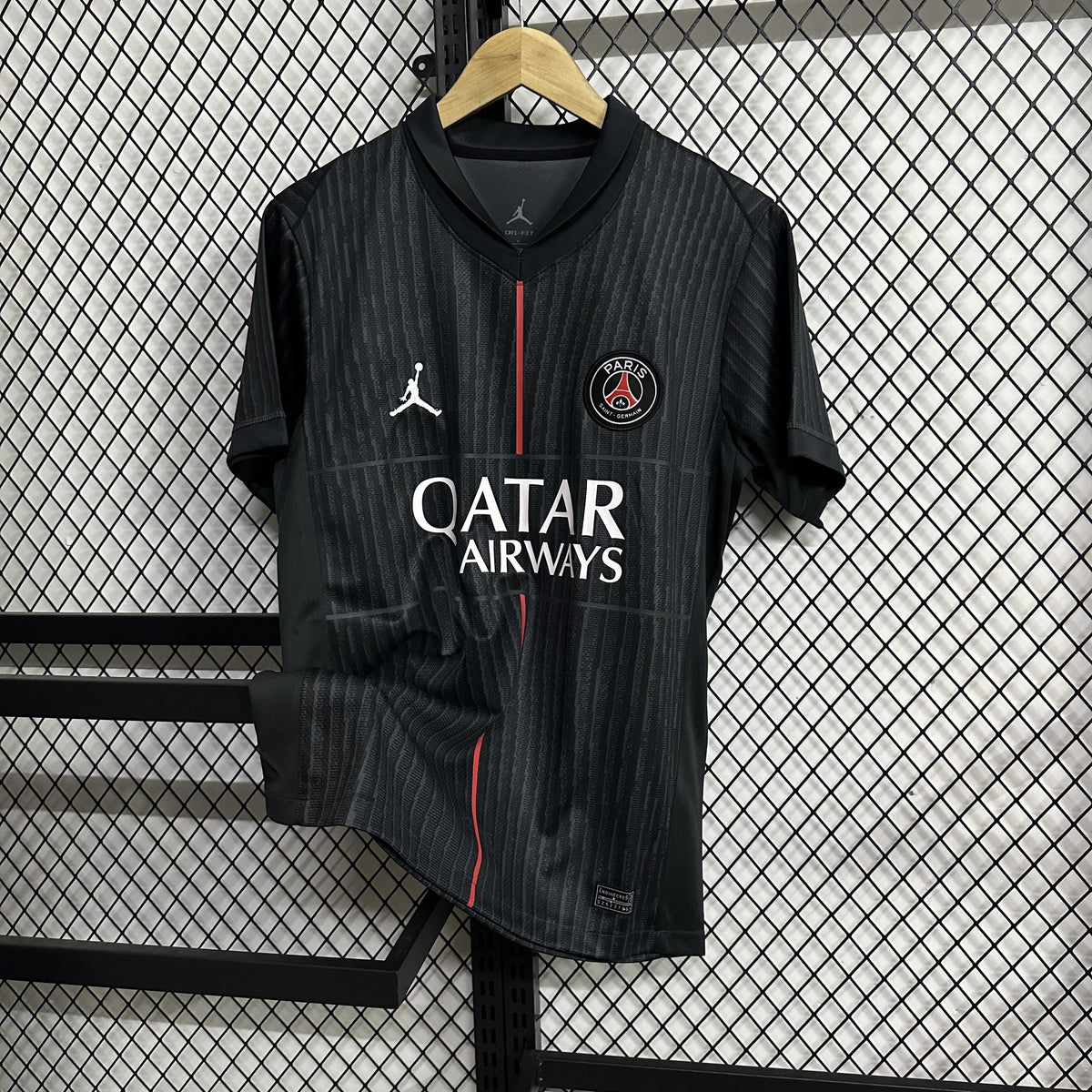 Paris Saint-Germain 25/26 Fourth Kit – image 3