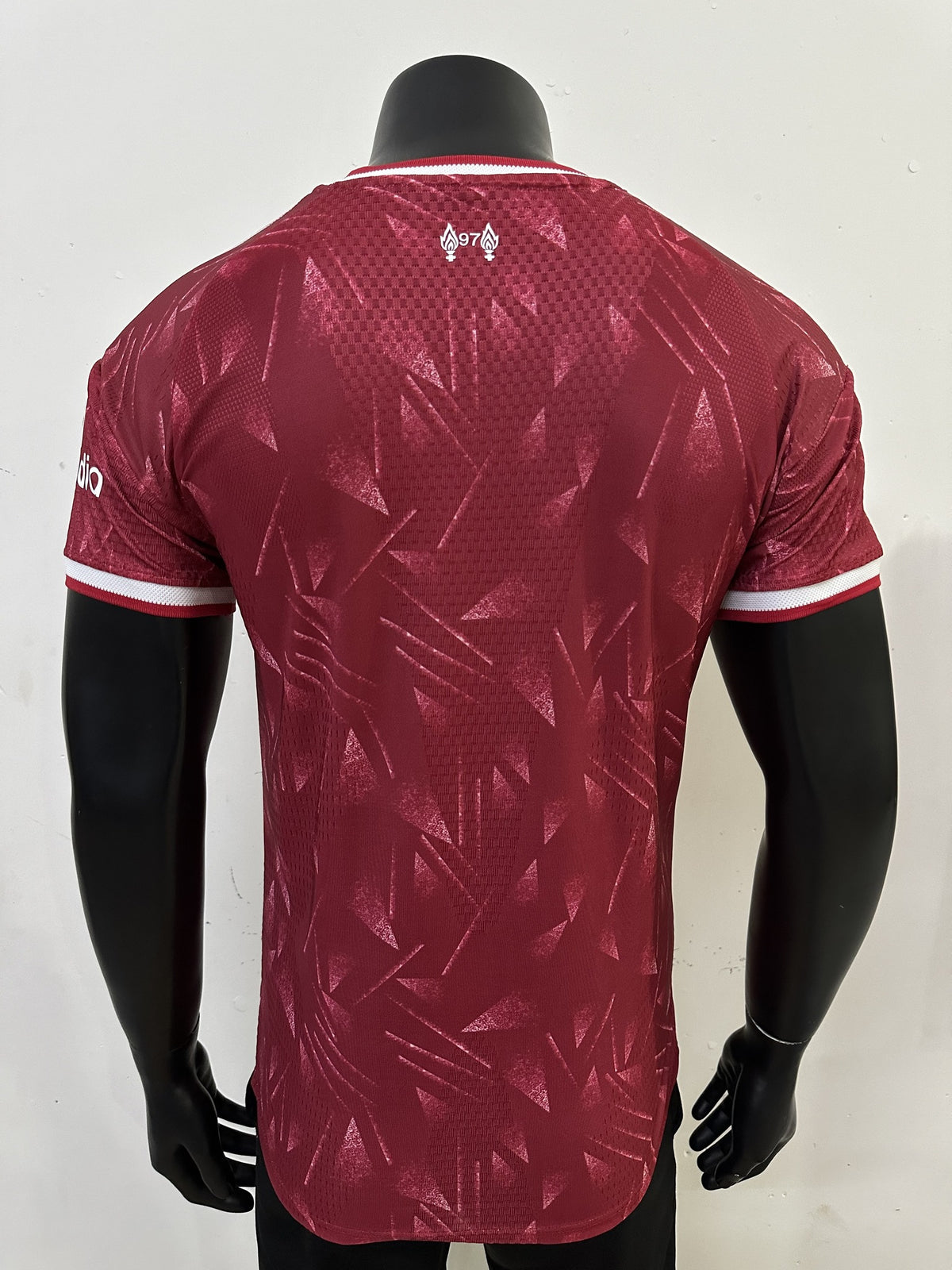 Liverpool Player 26/27 Home Predicted Special Edition Kit – image 2