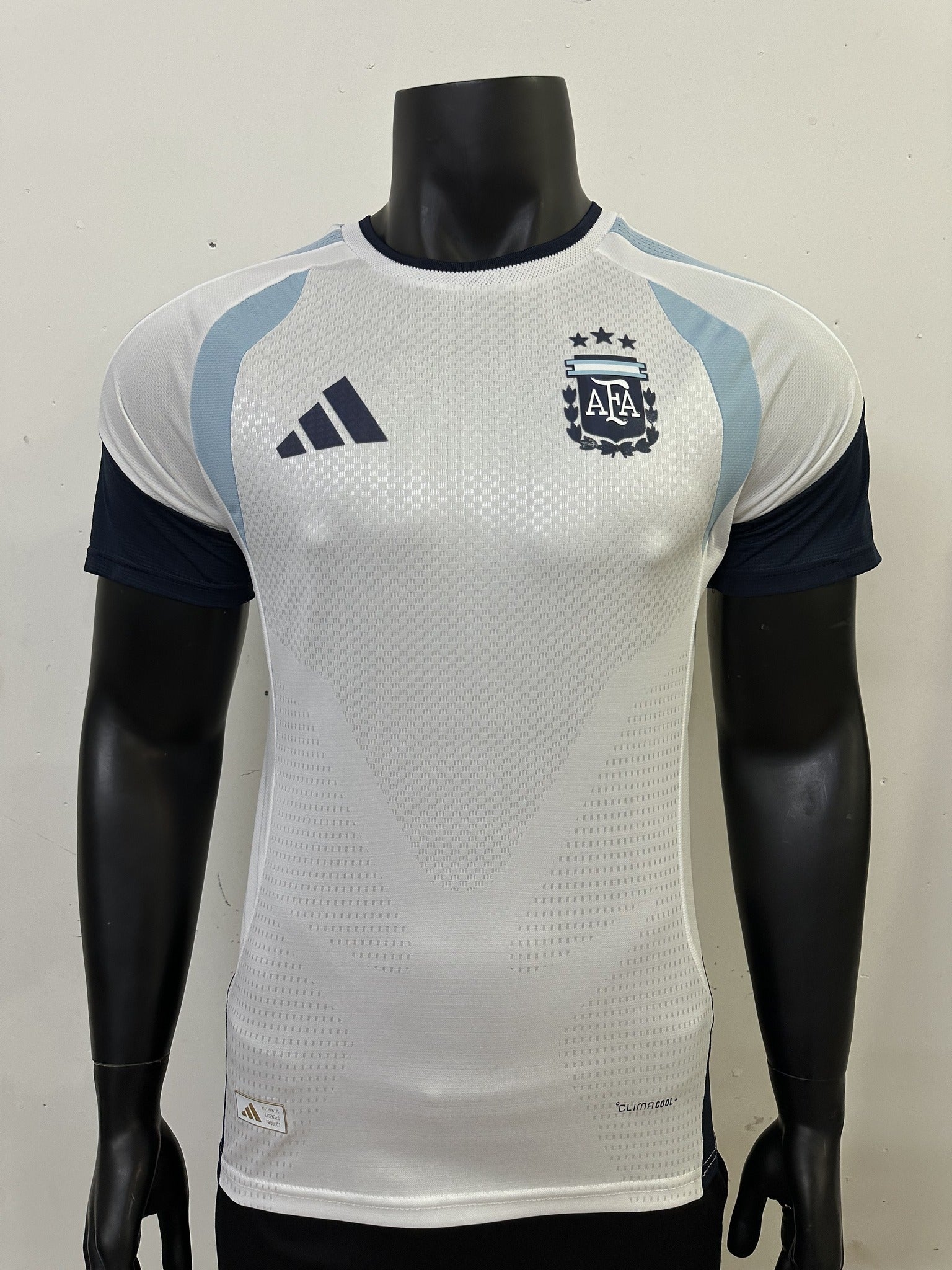 Argentina Player 26/27 Training Kit – image 1