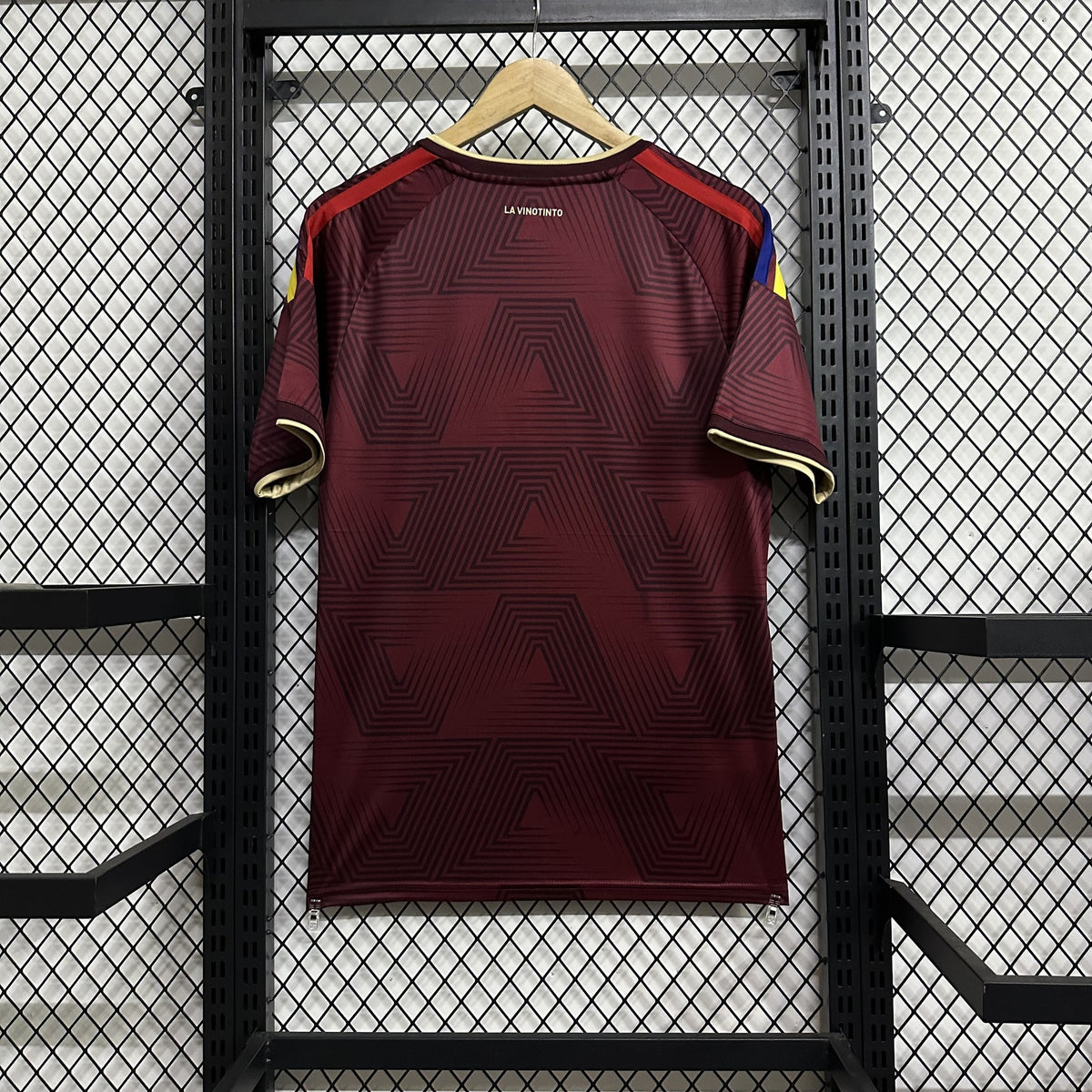 Venezuela 26/27 Home Kit – image 2