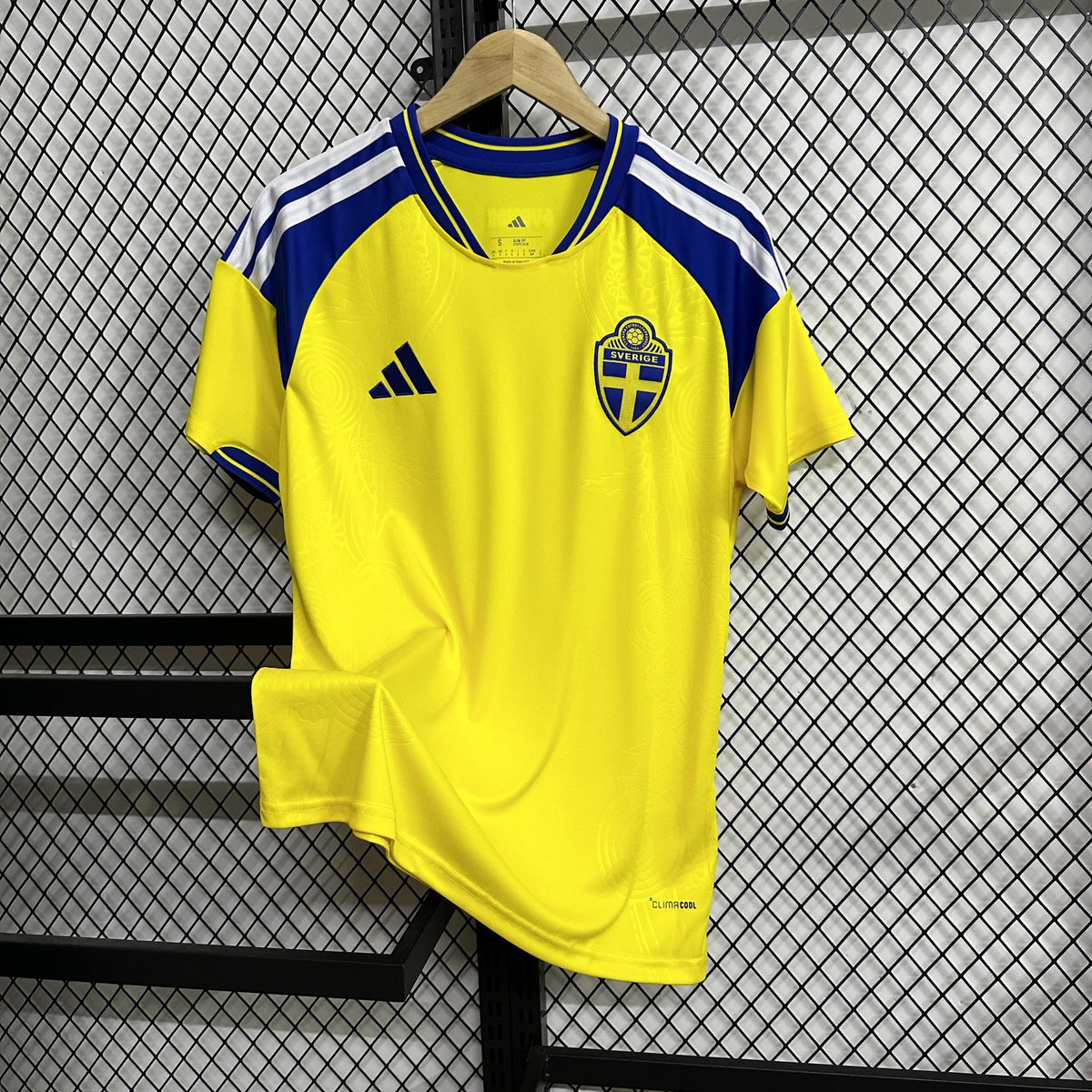 Sweden 26/27 Home Kit – image 3