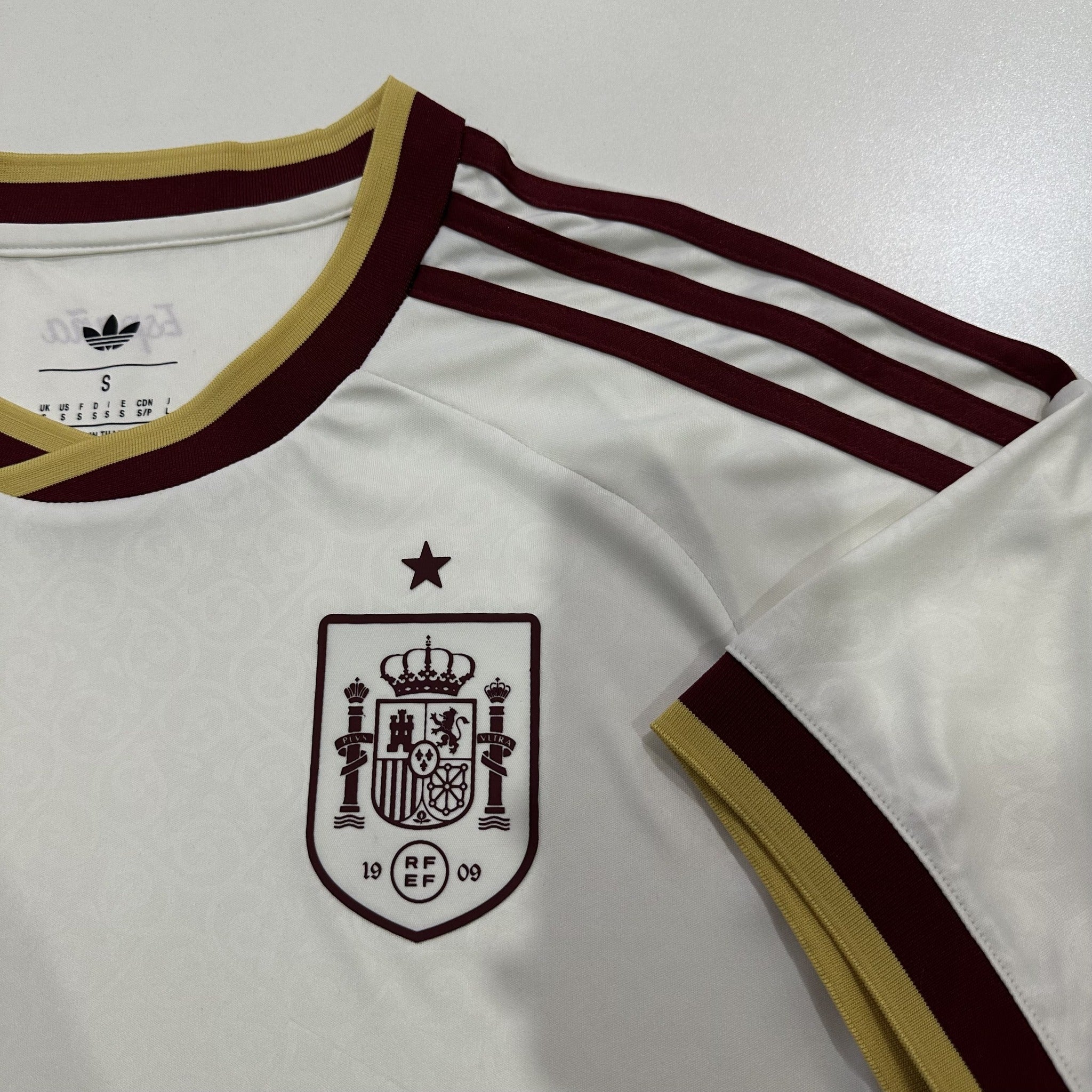 Spain 26/27 Away Kit – image 9