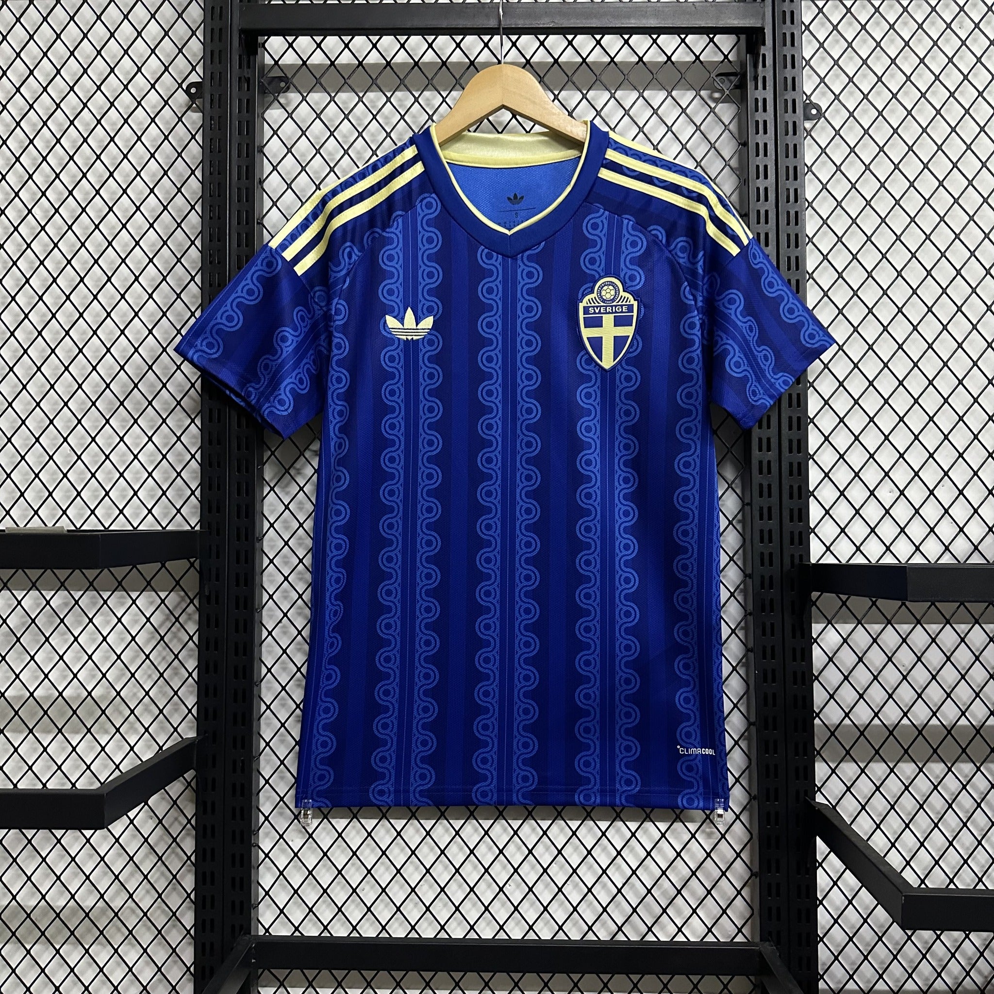 Sweden 26/27 Away Kit – image 1