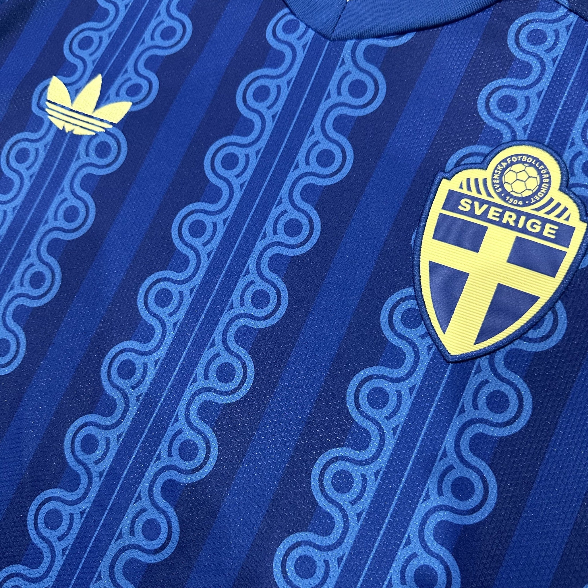 Sweden 26/27 Away Kit – image 4