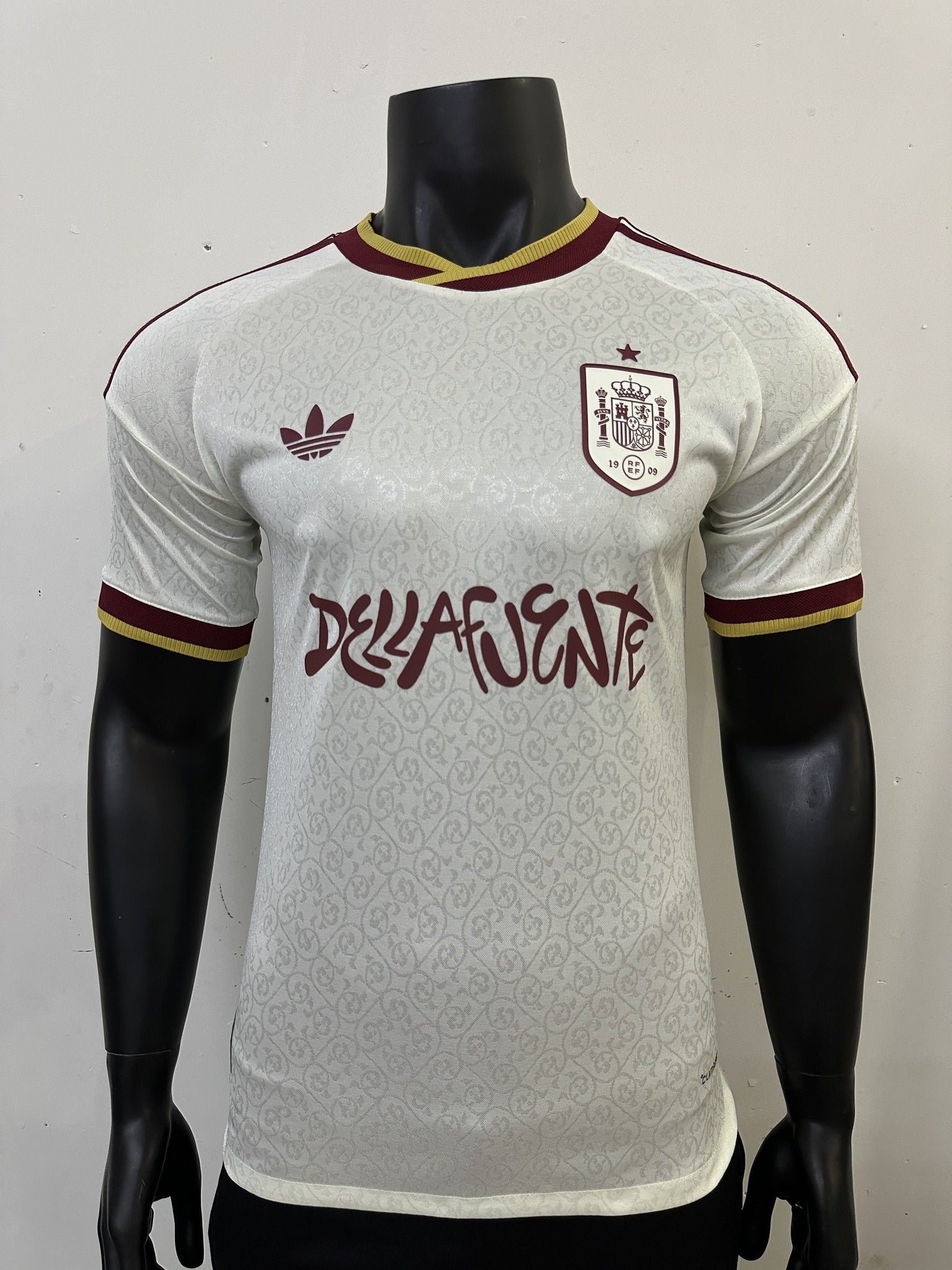 Spain Player 26/27 Away Sponsor Variant Kit – image 1