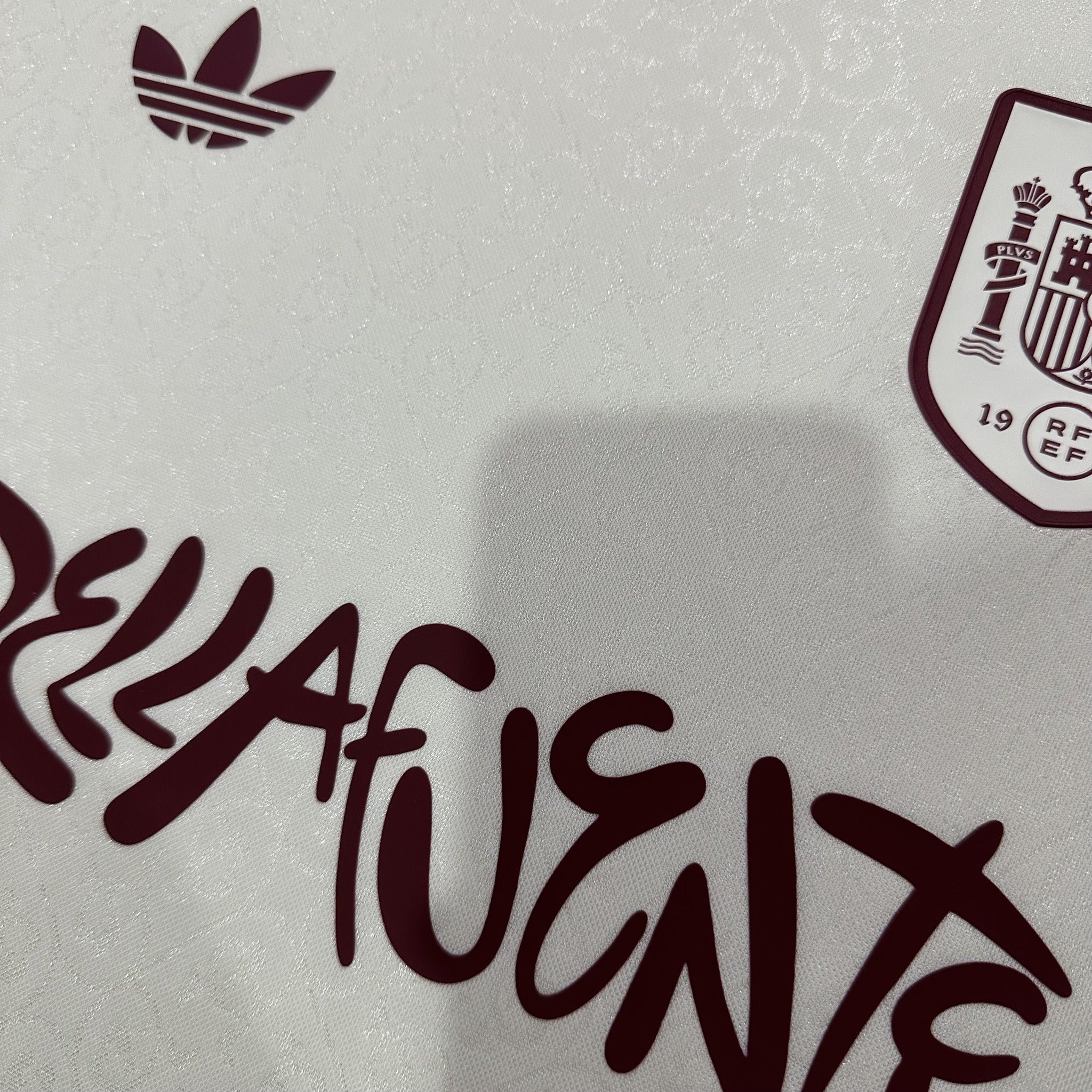 Spain Player 26/27 Away Sponsor Variant Kit – image 5