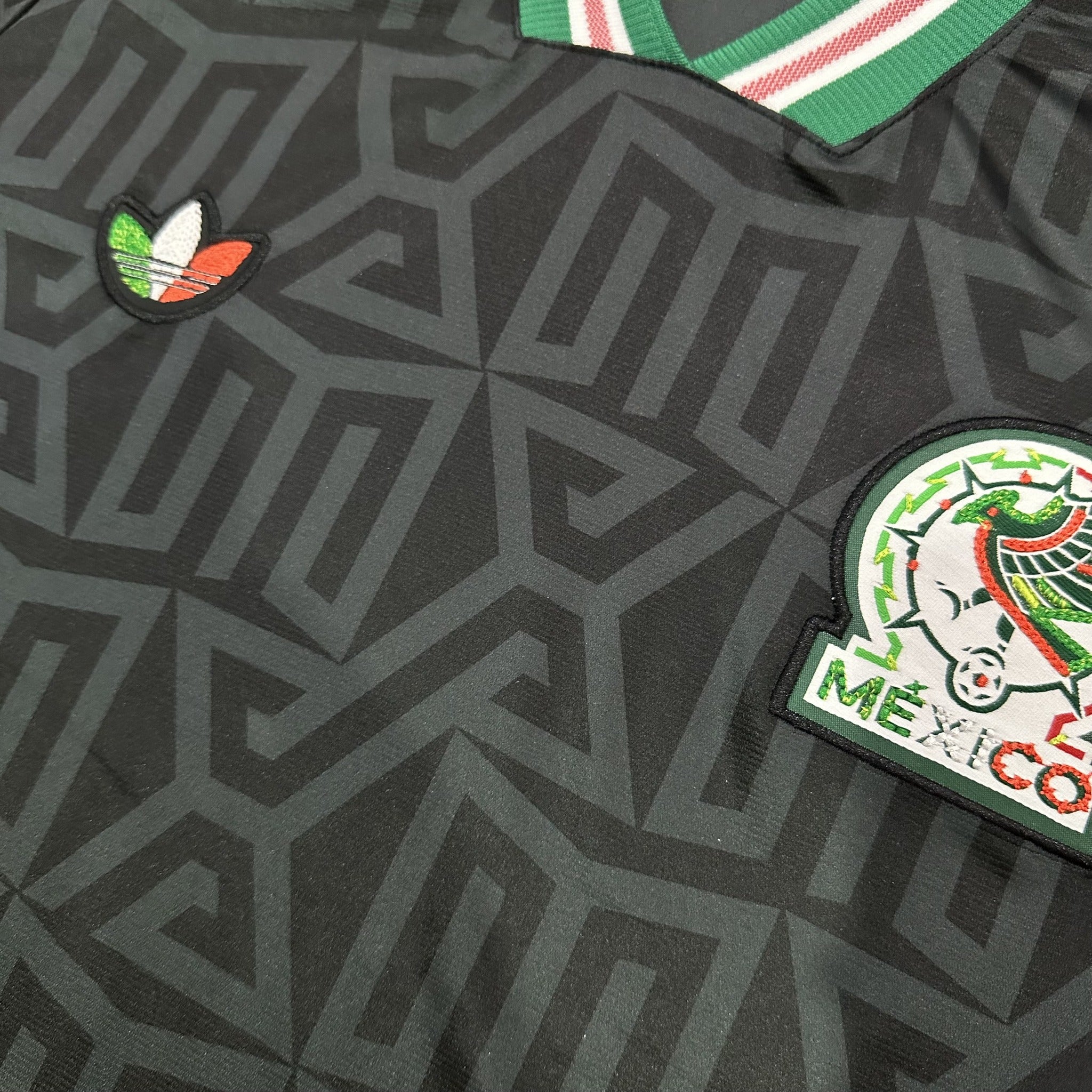Mexico Player 26/27 Retro Style Special Edition Kit – image 5