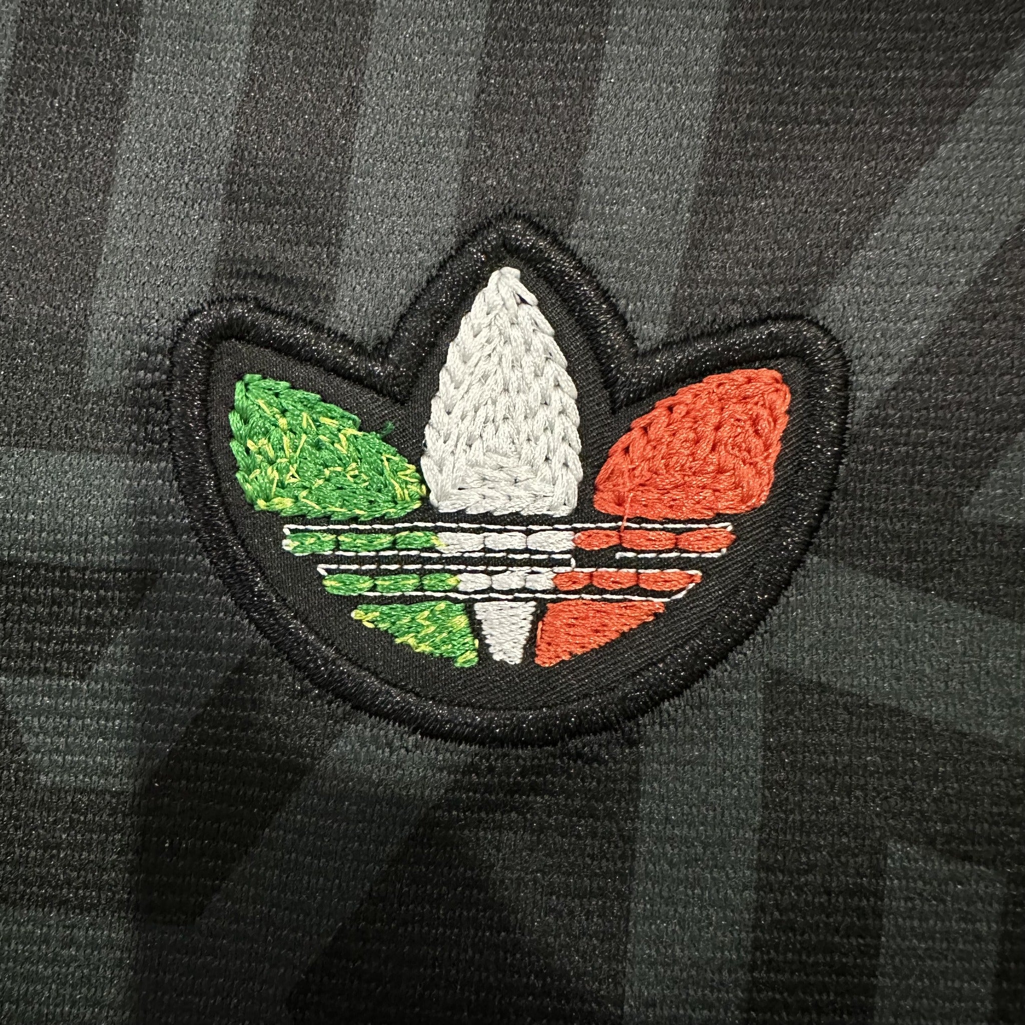 Mexico Player 26/27 Retro Style Special Edition Kit – image 7