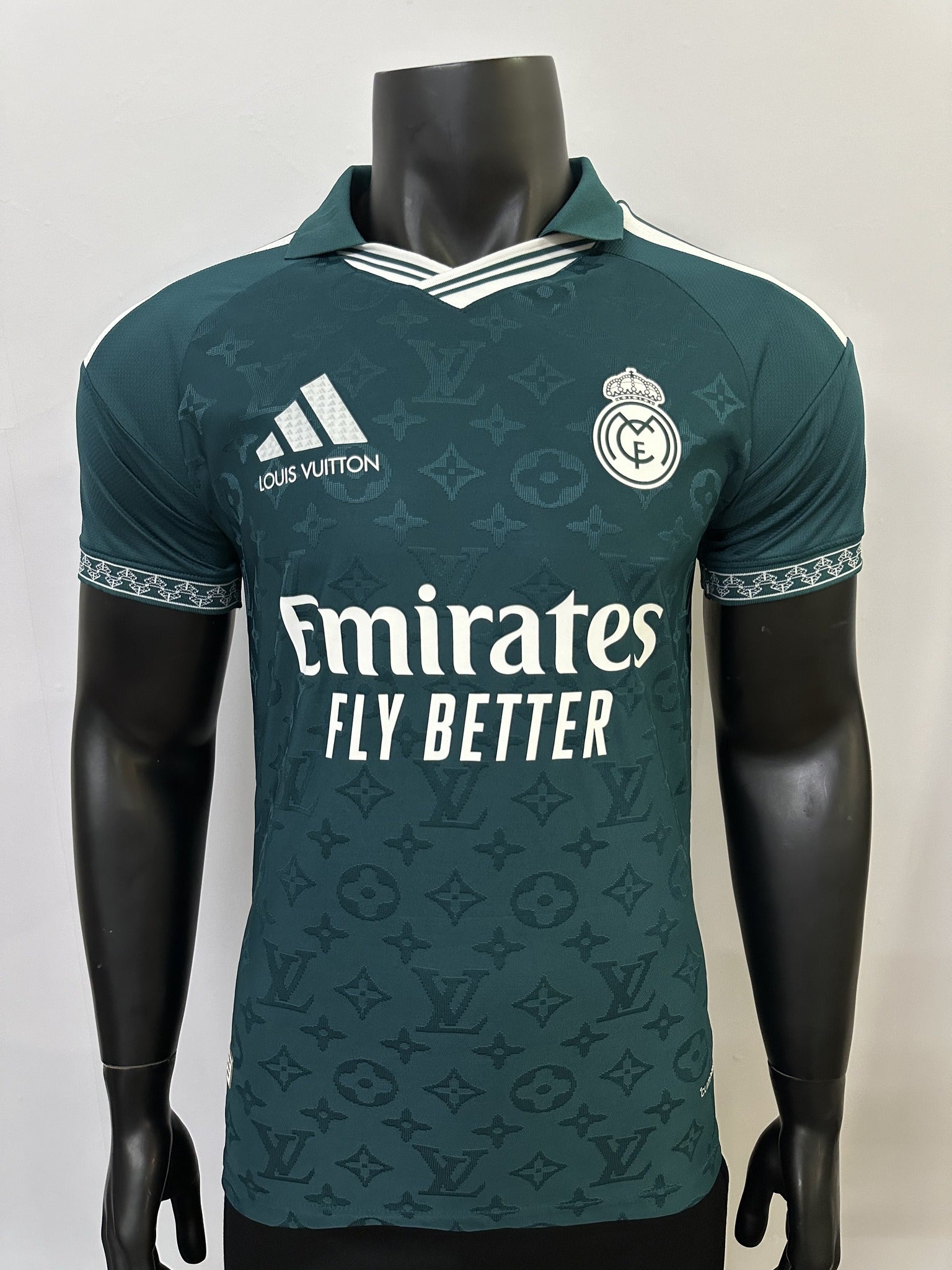 Real Madrid Player 26/27 Green Special Edition Kit – image 1