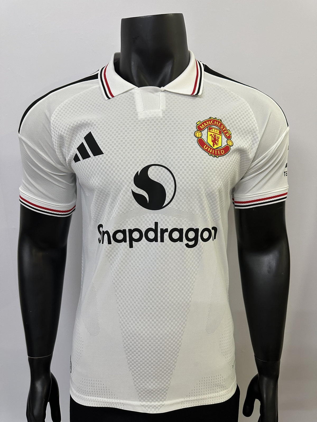 Manchester United Player 26/27 Design White Special Edition Kit – image 1