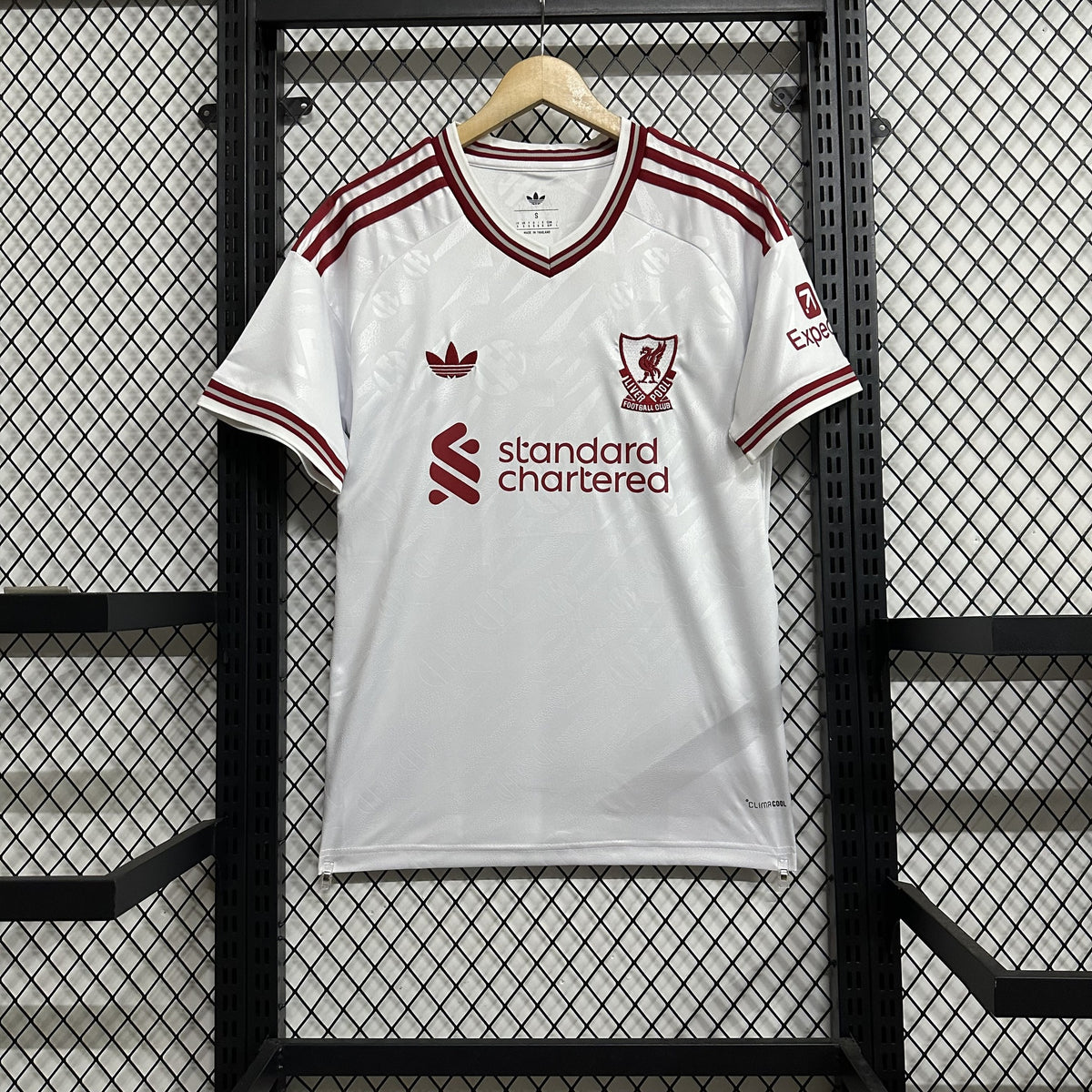 Liverpool 26/27 Away Kit – image 1