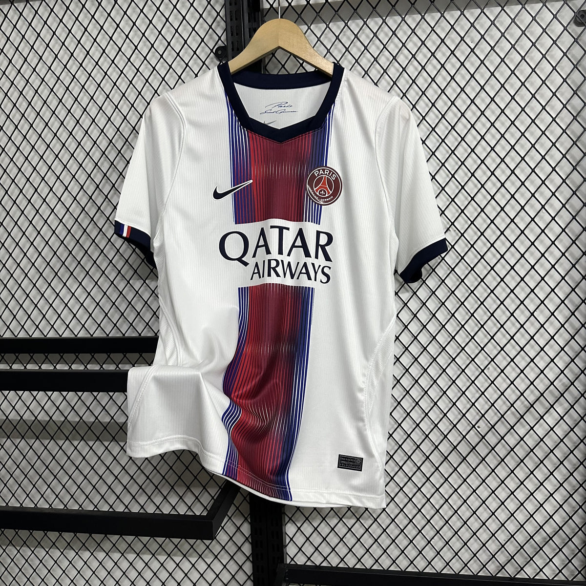 Paris Saint-Germain 26/27 Away Kit – image 3