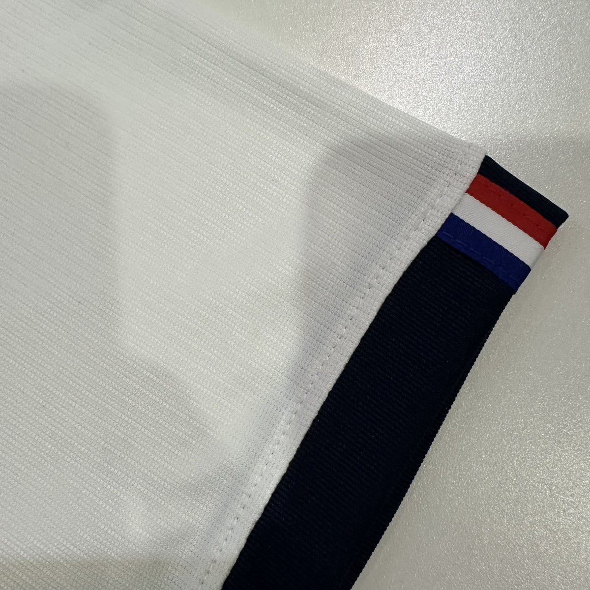 Paris Saint-Germain 26/27 Away Kit – image 7